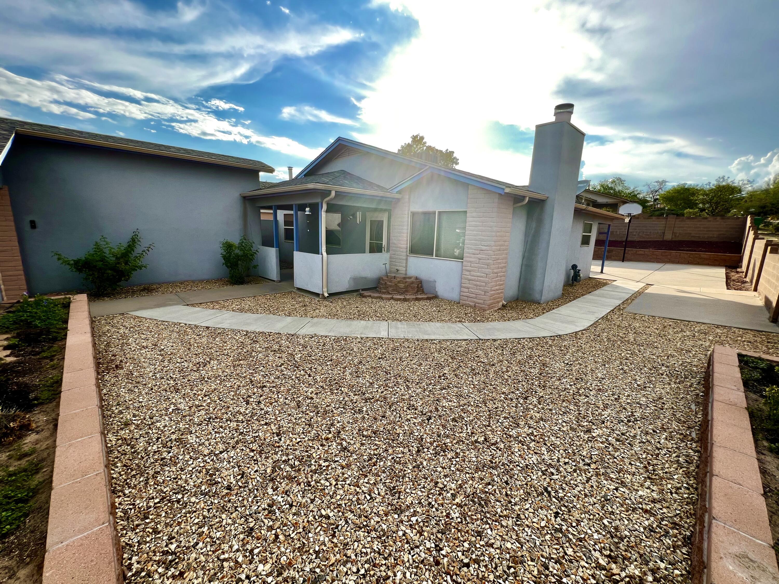 175 Pearl Drive NE