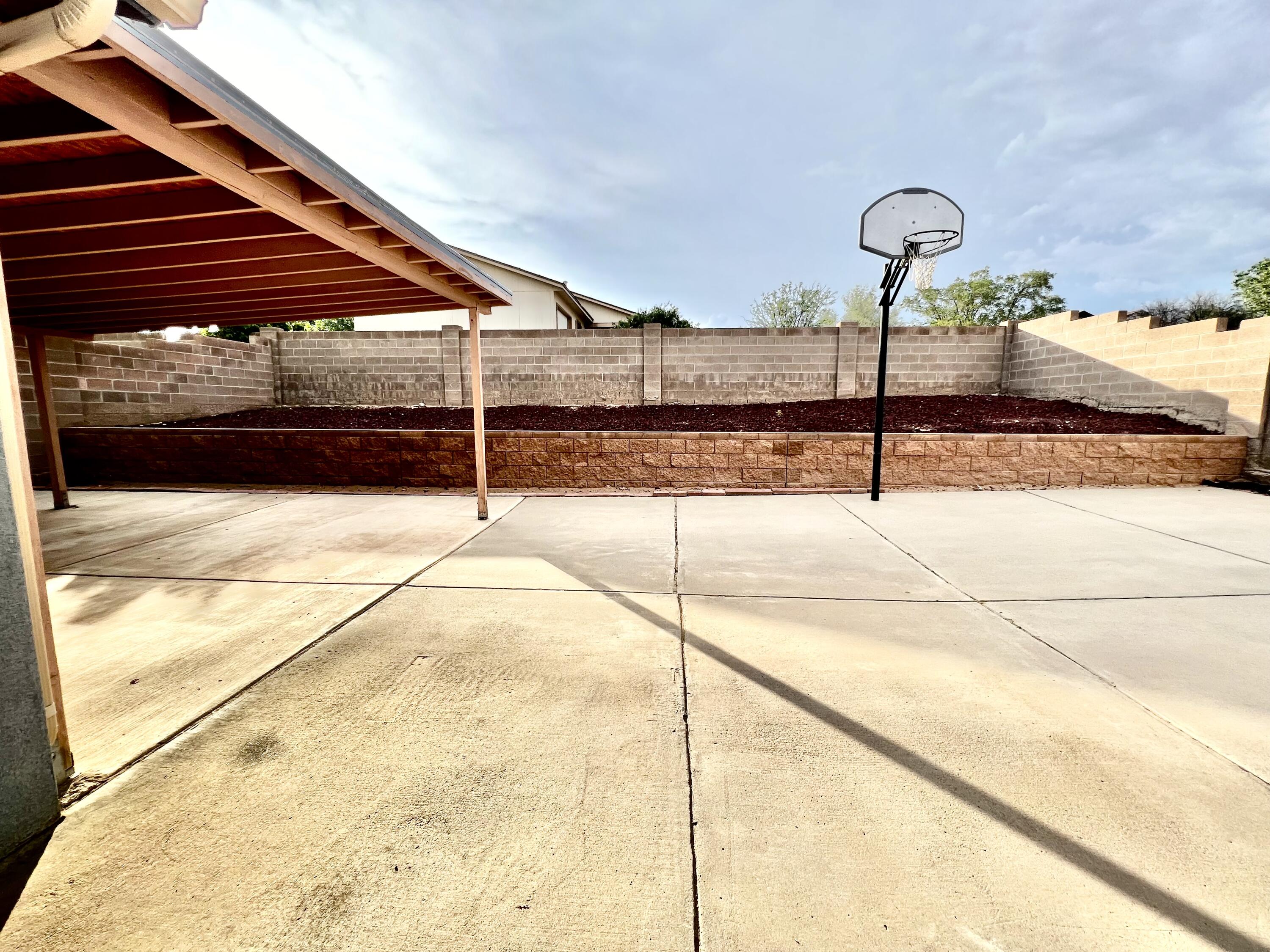 175 Pearl Drive NE
