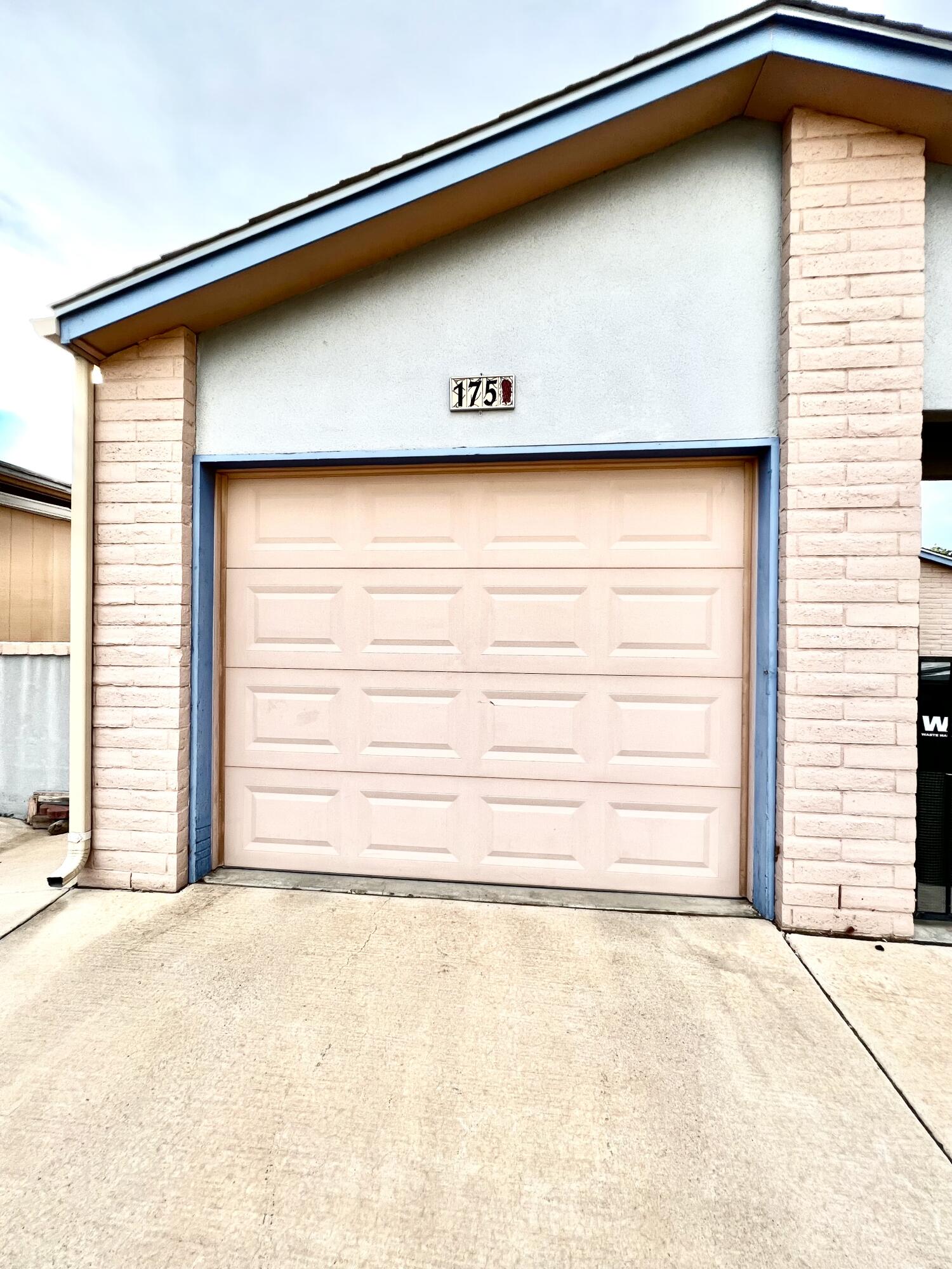 175 Pearl Drive NE