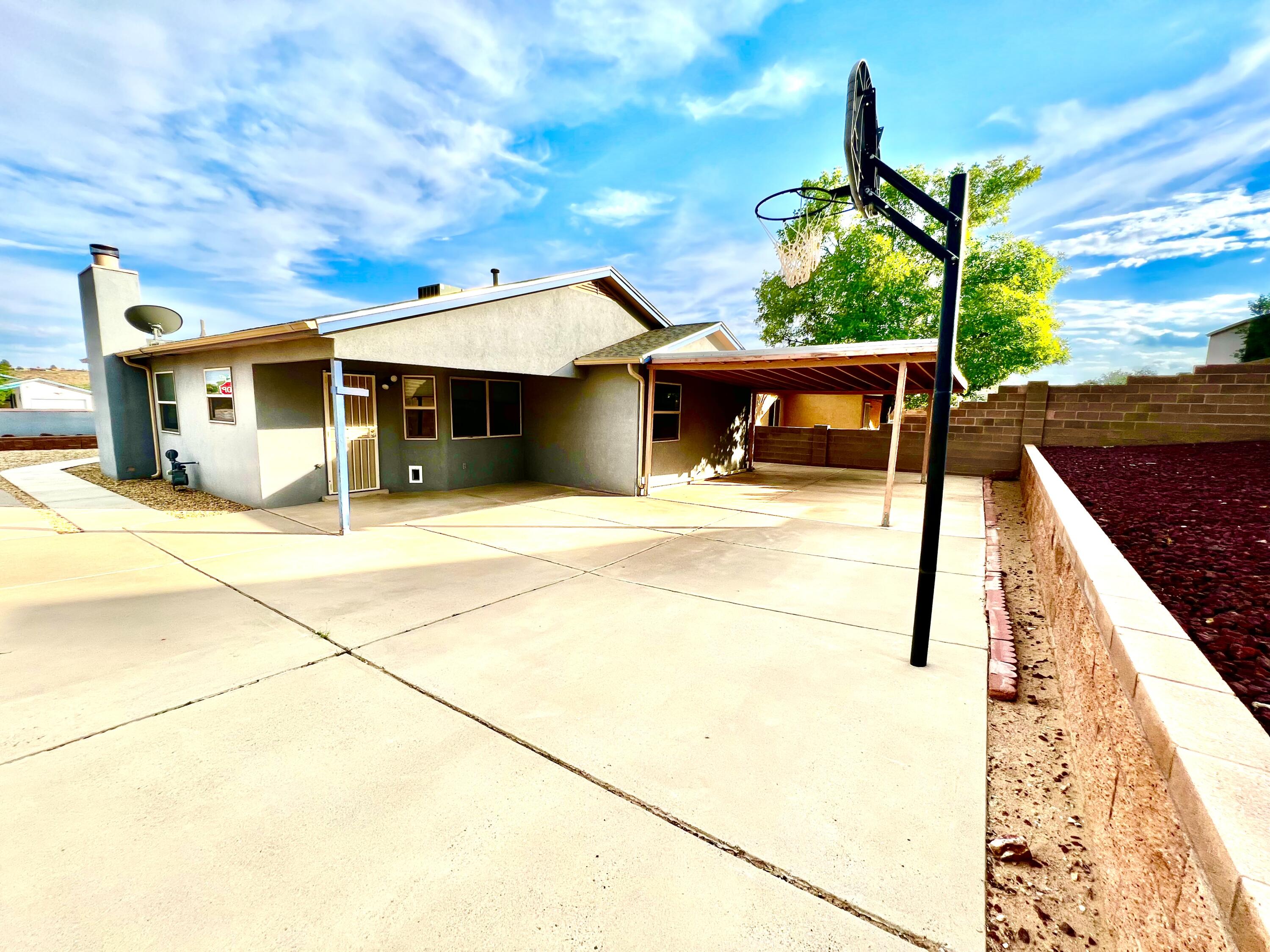 175 Pearl Drive NE