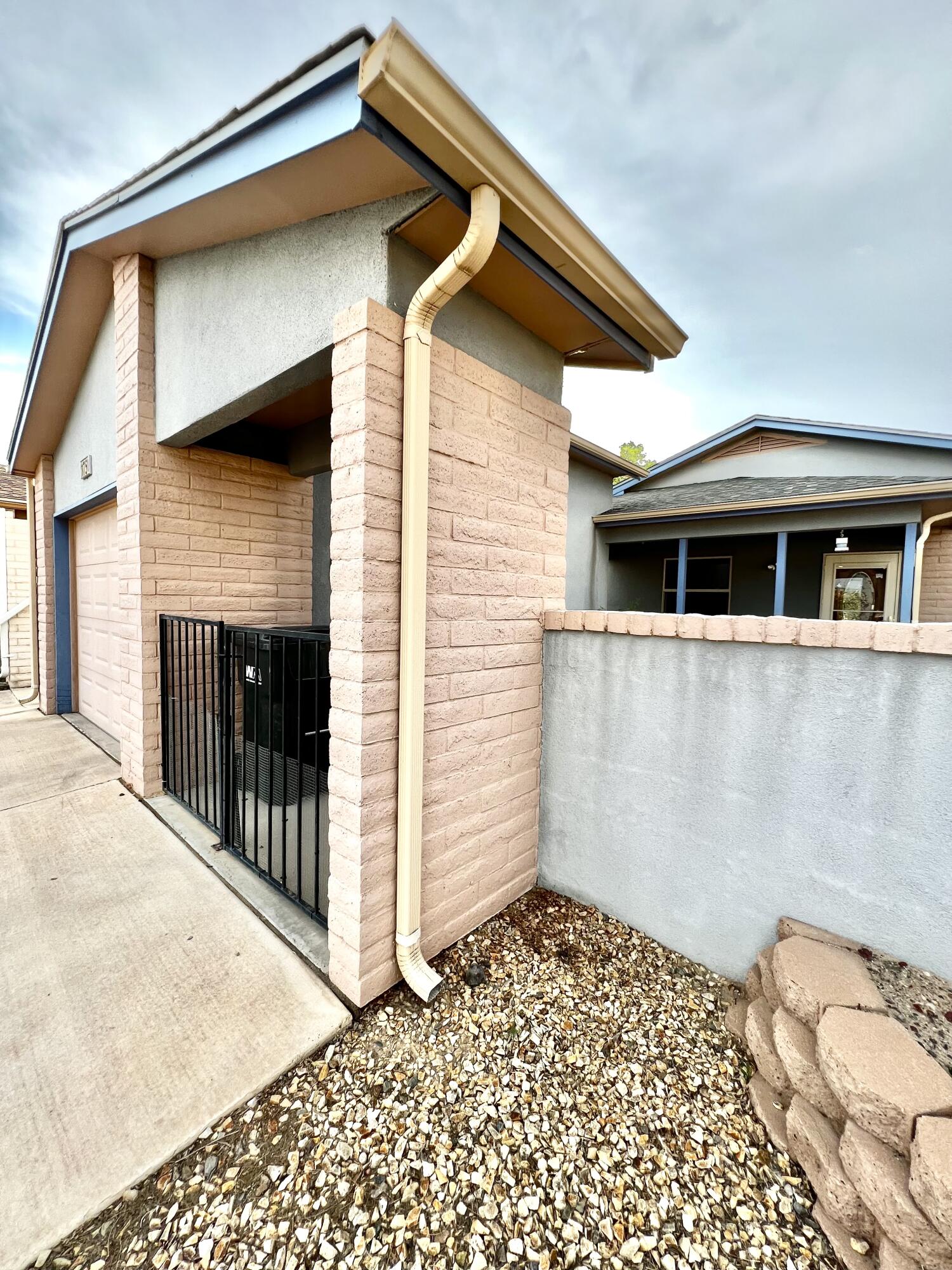 175 Pearl Drive NE