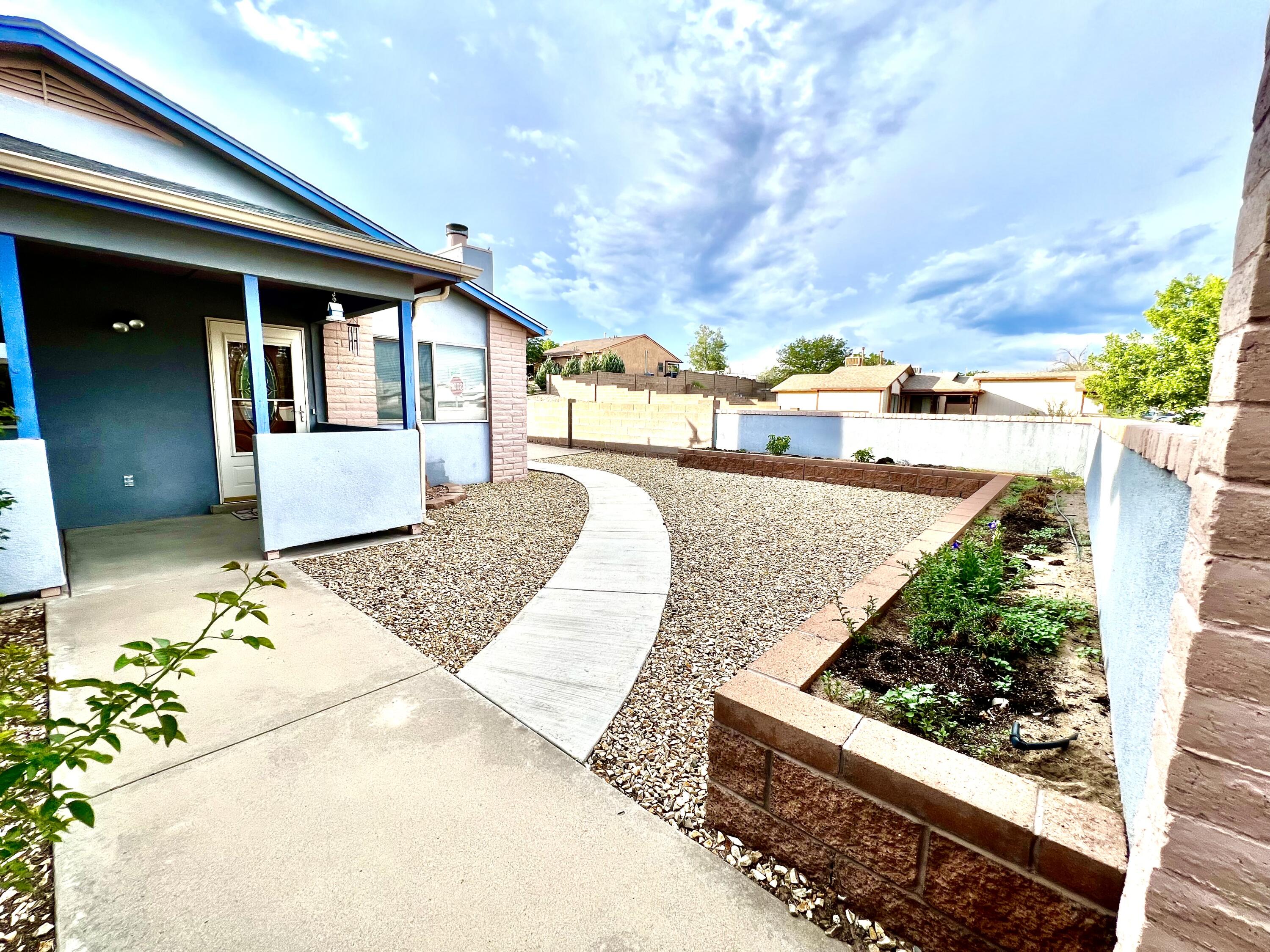 175 Pearl Drive NE