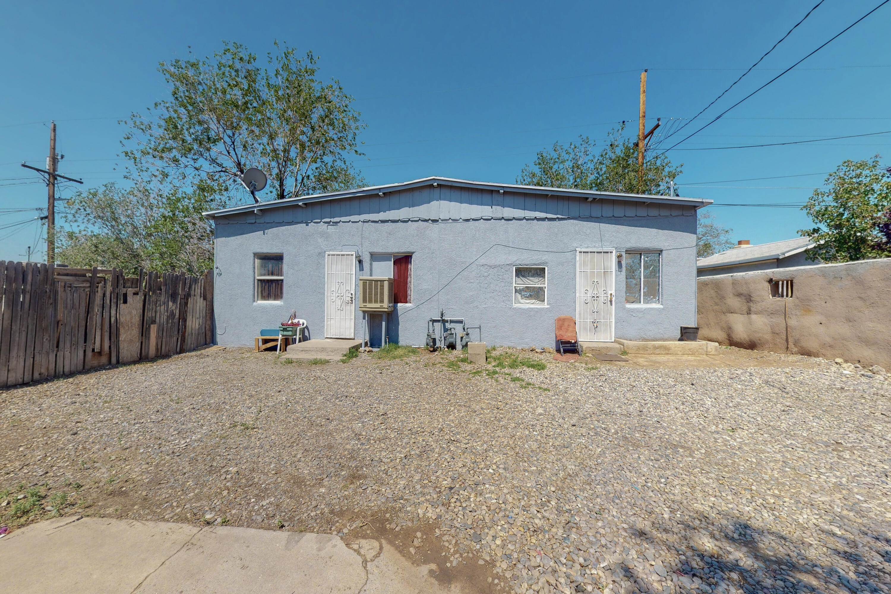 241 WISCONSIN Street NE