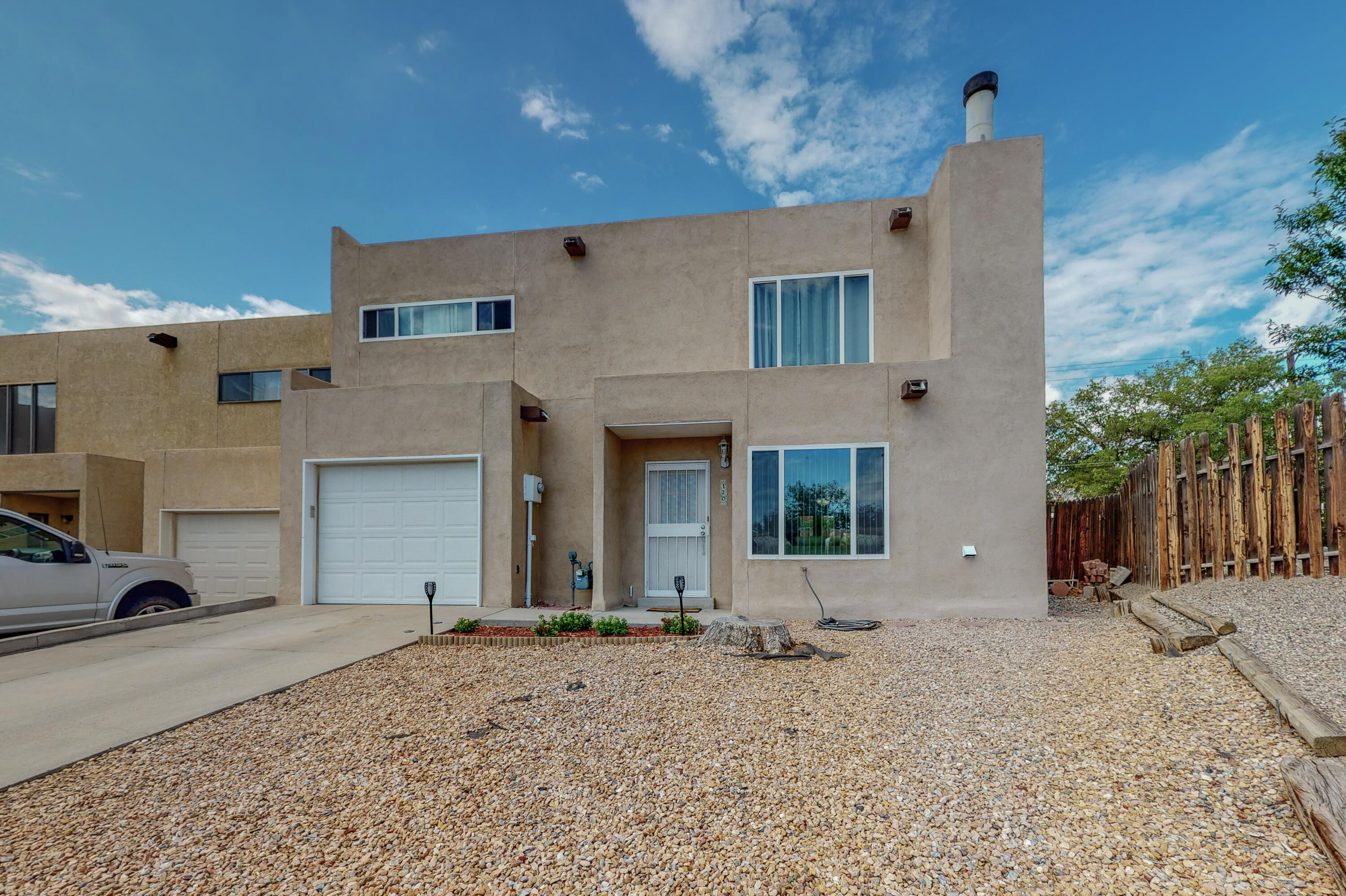 120 LINDA VIEW Court NE