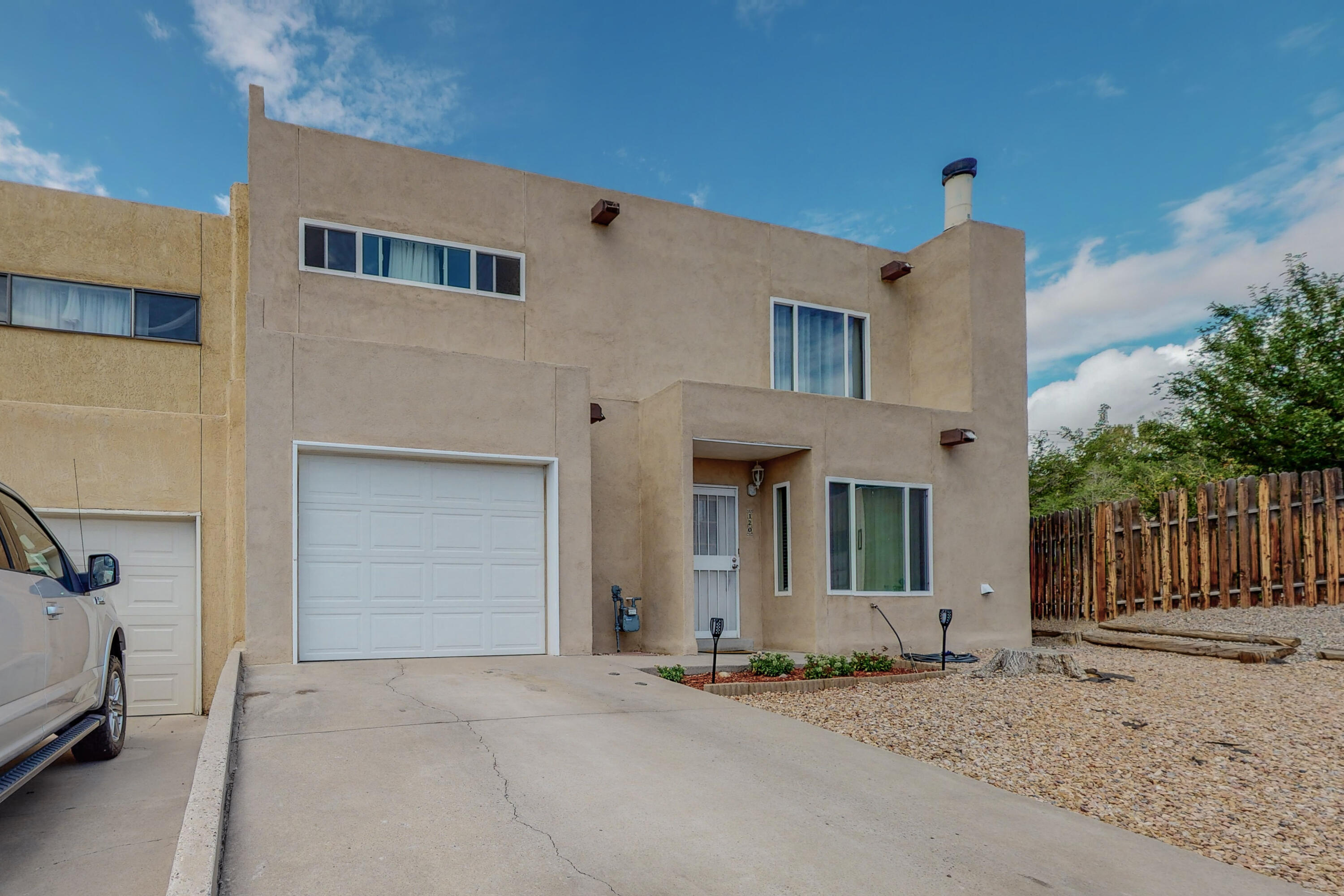 120 LINDA VIEW Court NE