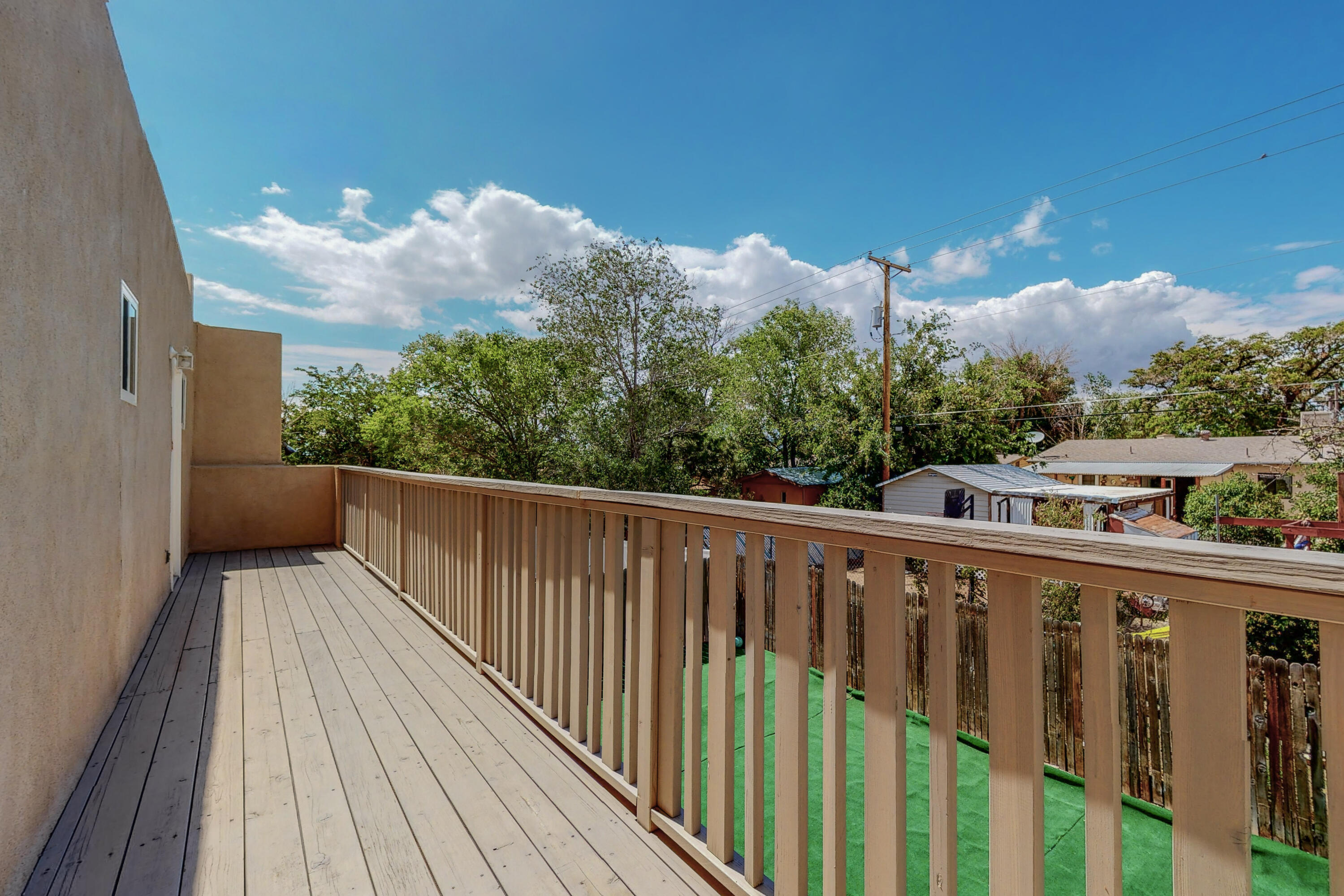 120 LINDA VIEW Court NE