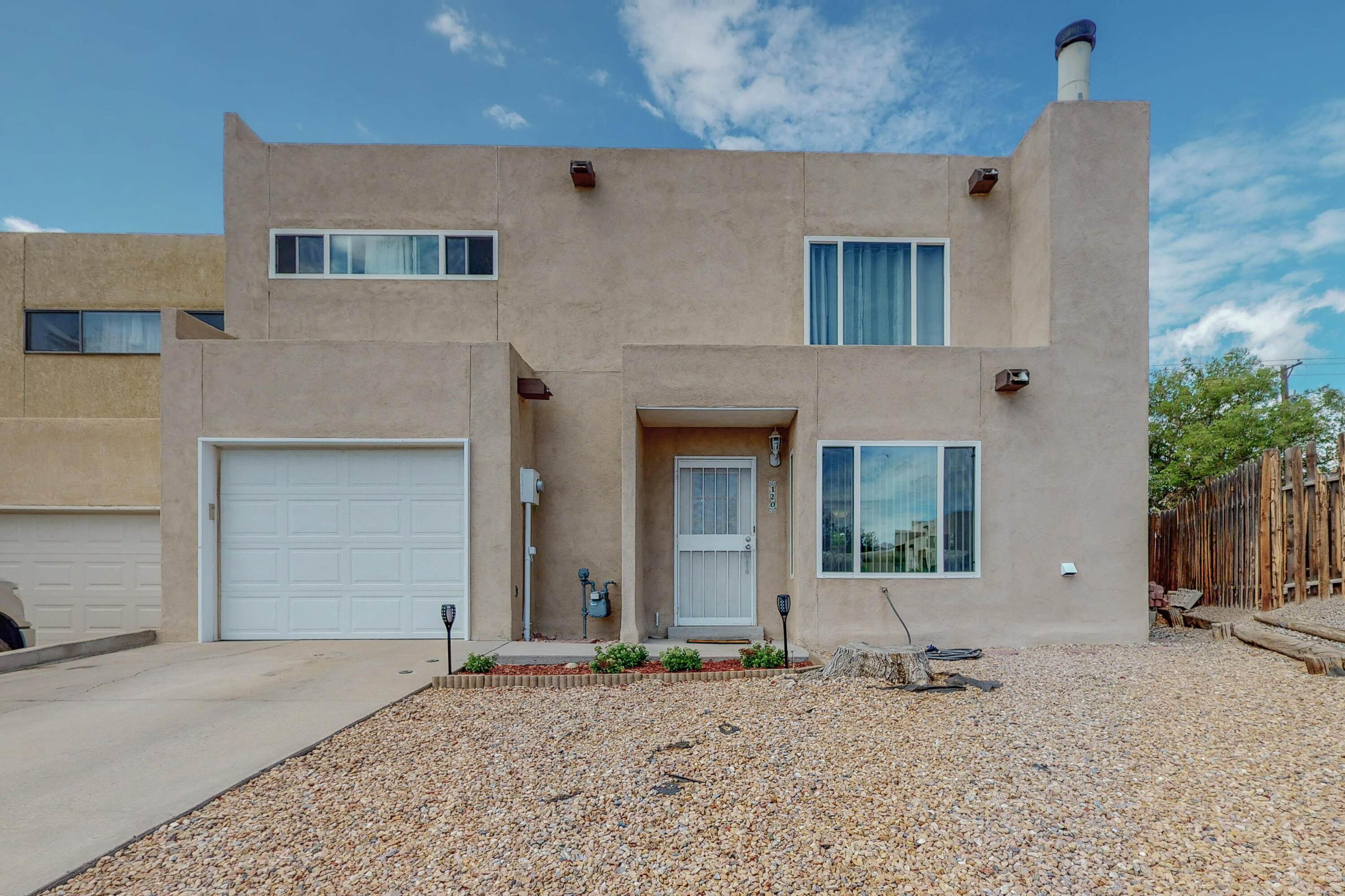 120 LINDA VIEW Court NE