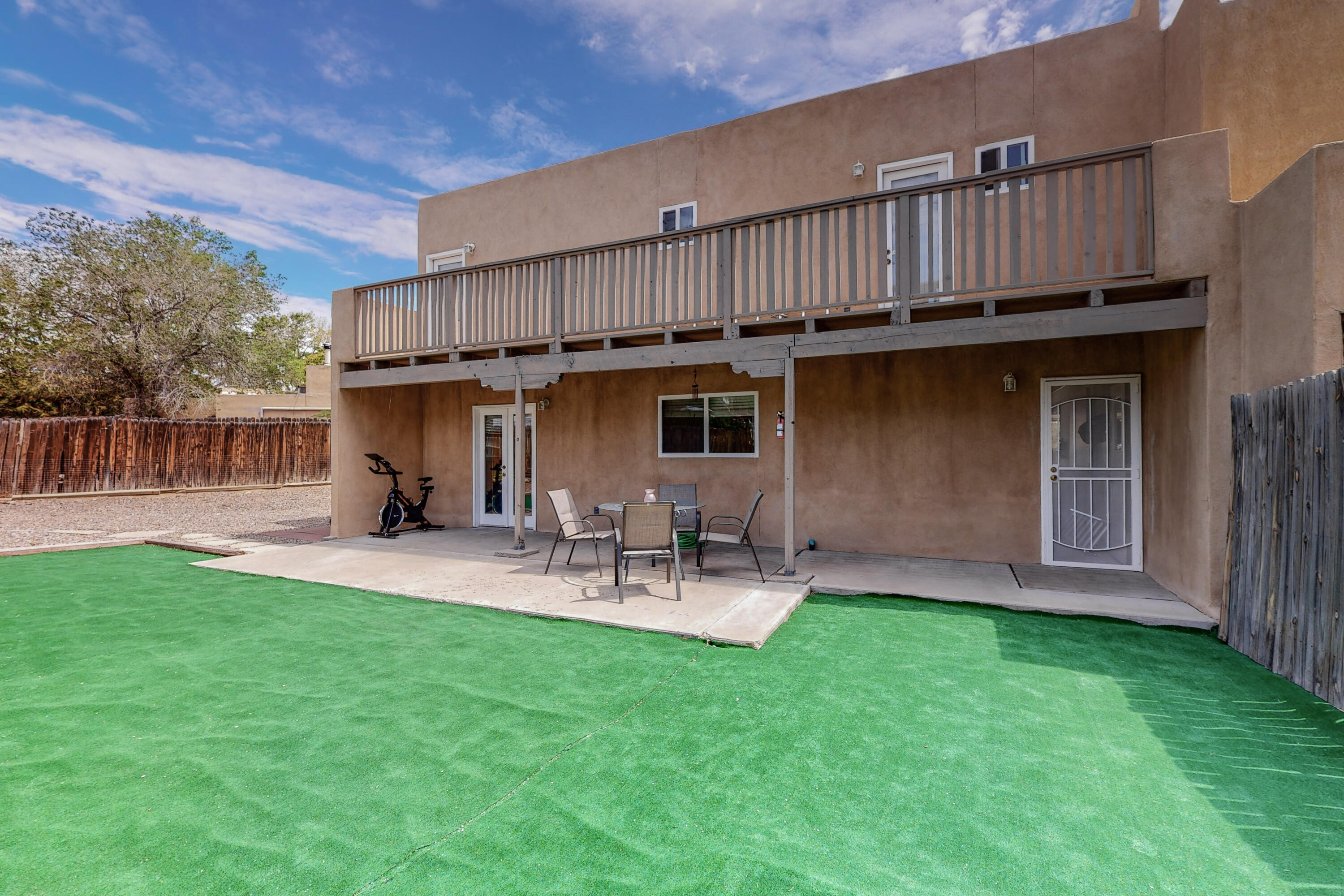 120 LINDA VIEW Court NE