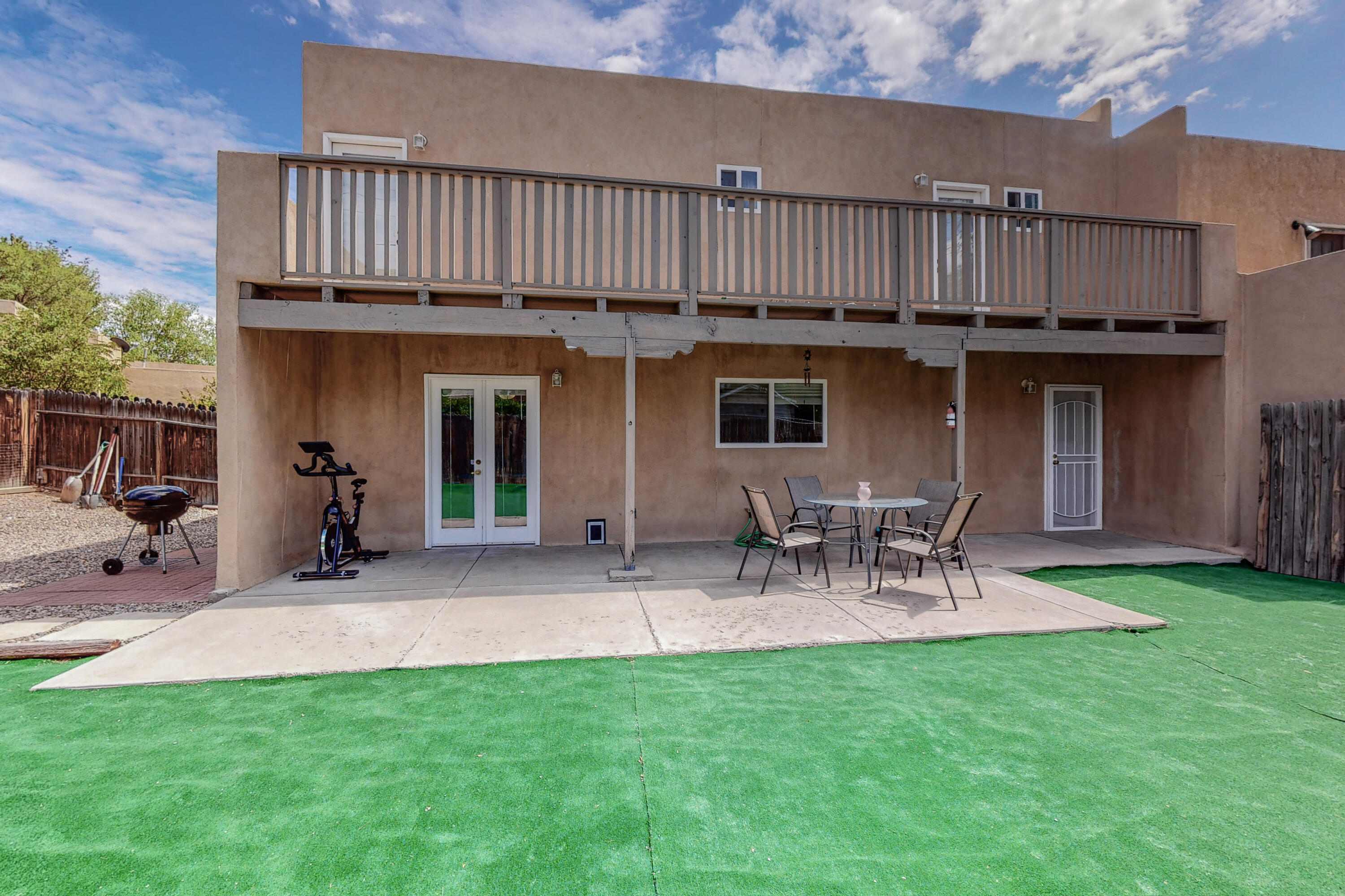 120 LINDA VIEW Court NE