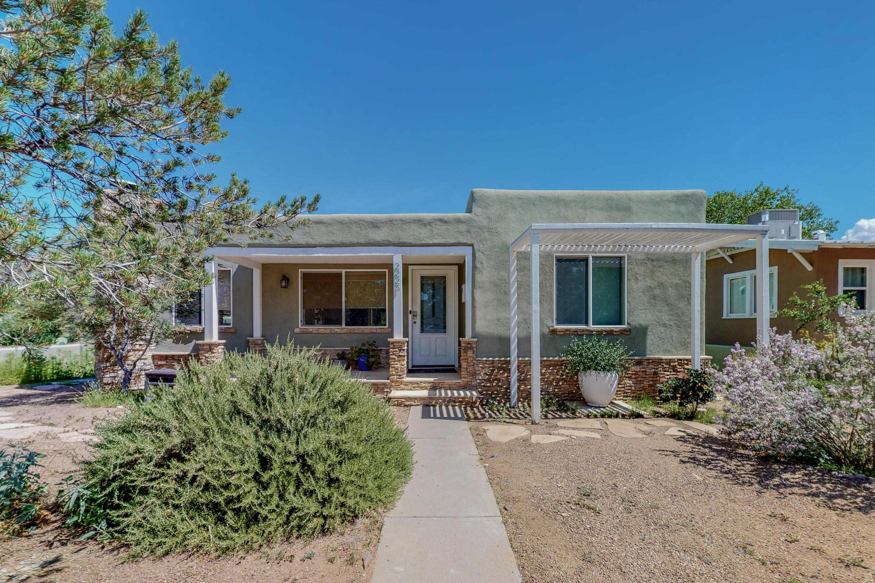 2225 Alhambra Avenue SW