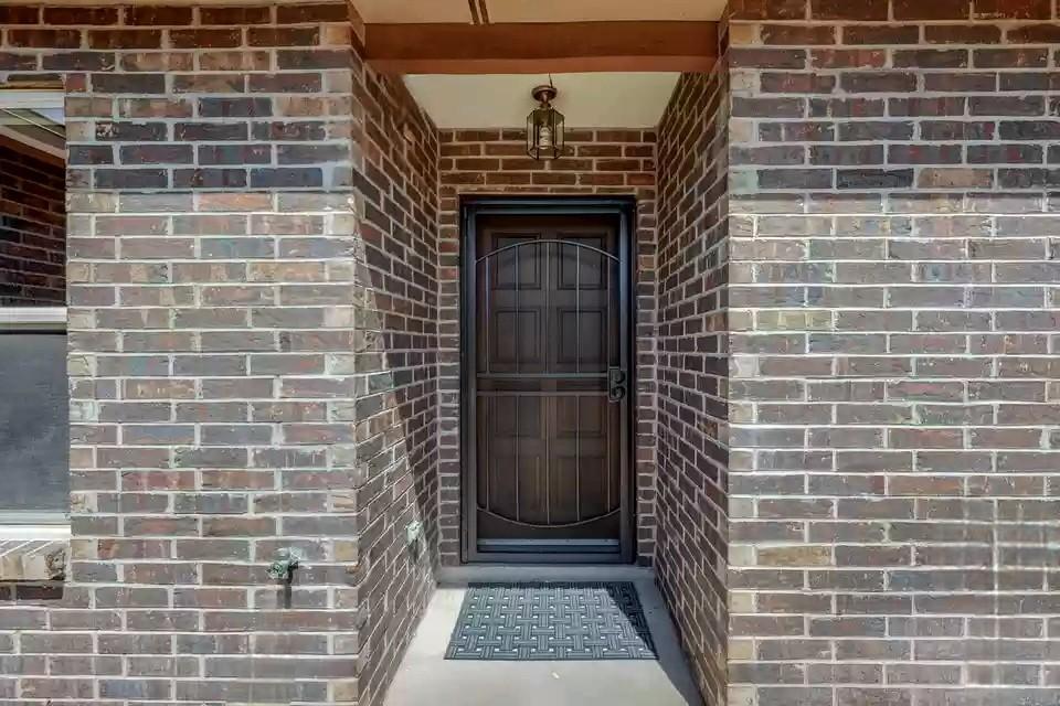 5147 Gaviota NW