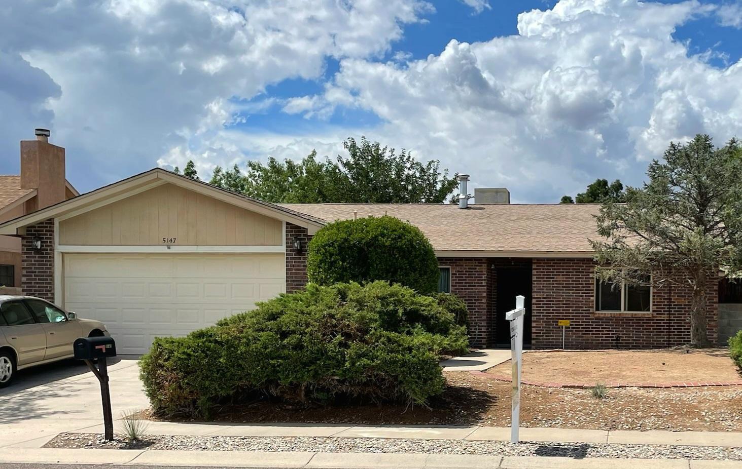 5147 Gaviota NW