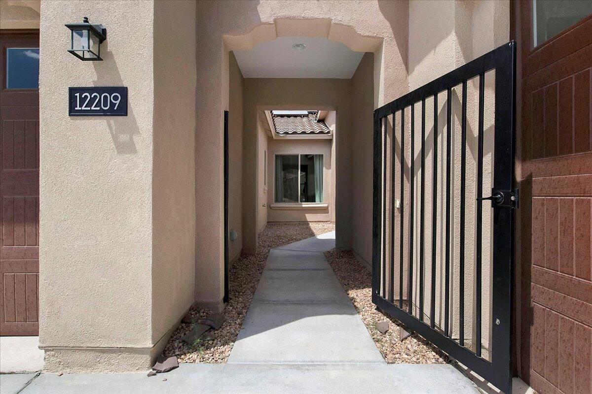 12209 BEAR Valley Lane NW