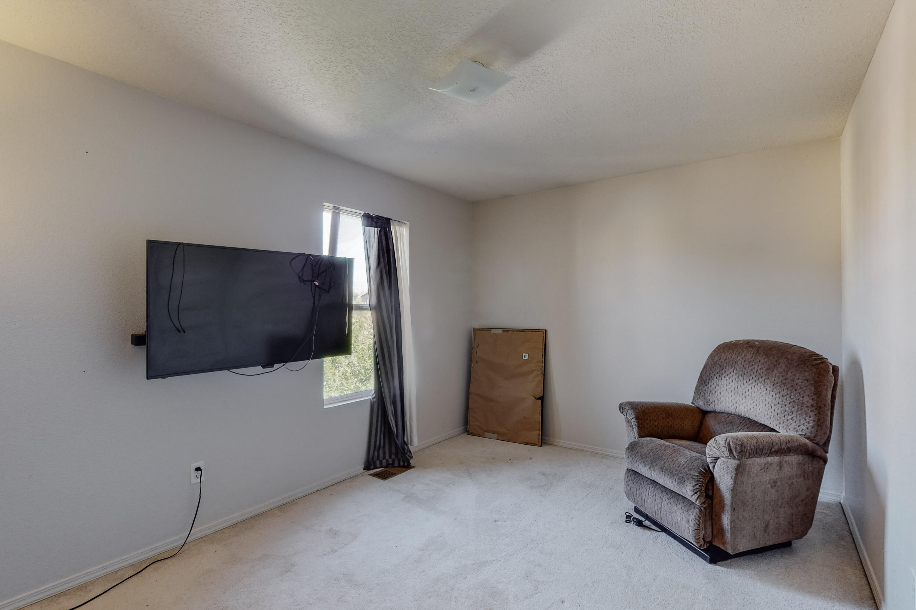 400 DESERT TREE Drive SW