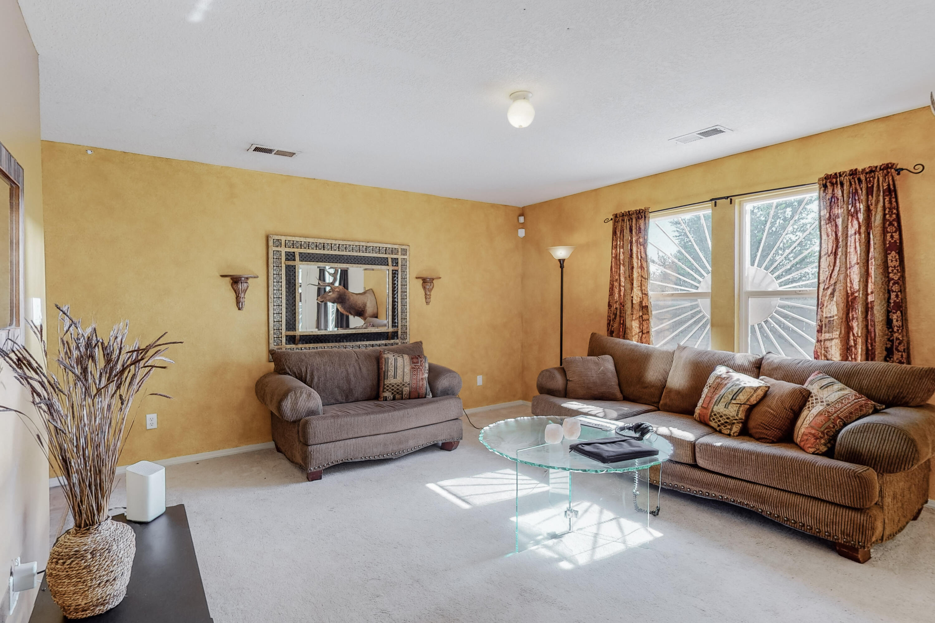 400 DESERT TREE Drive SW