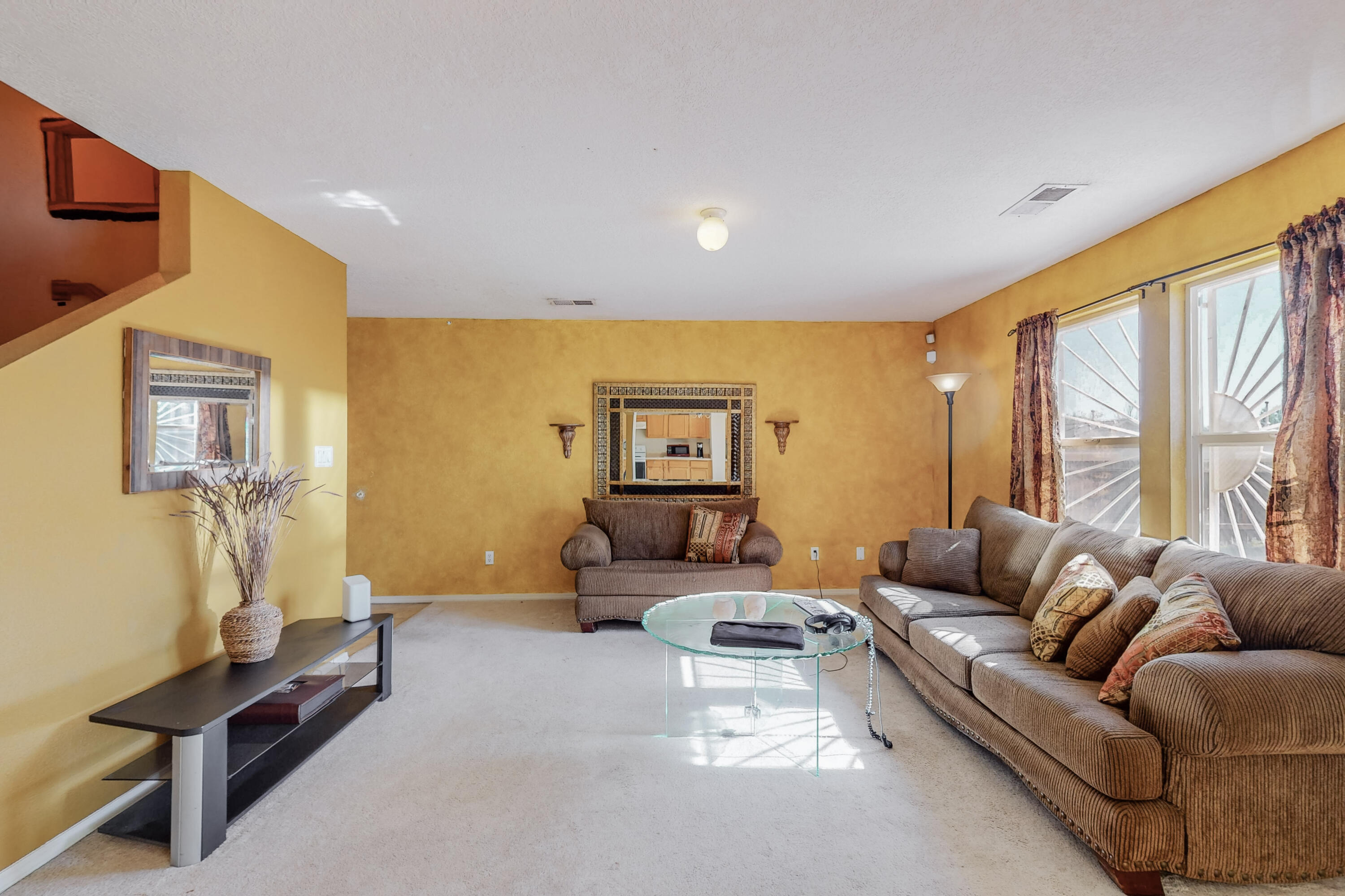 400 DESERT TREE Drive SW
