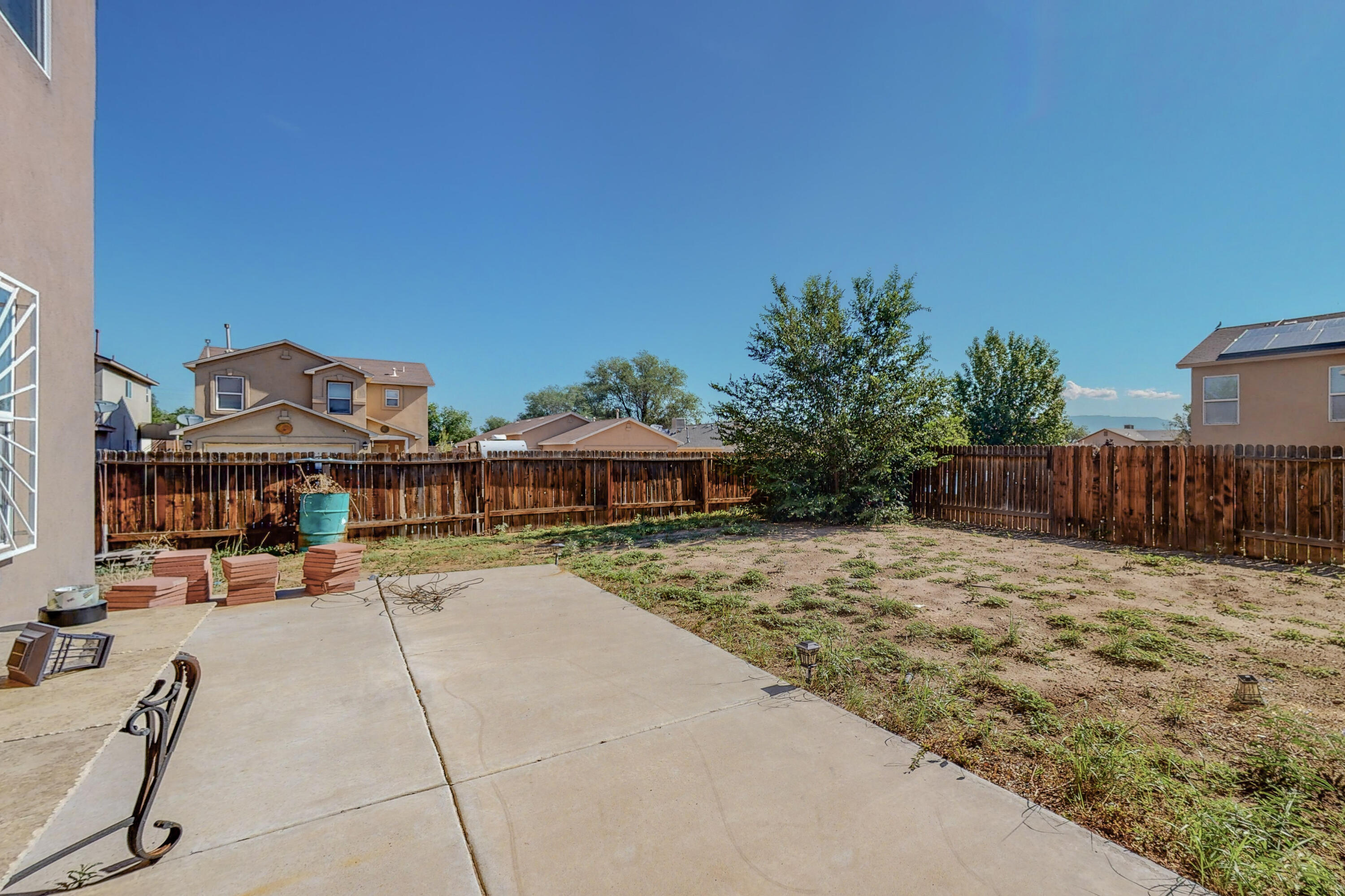 400 DESERT TREE Drive SW