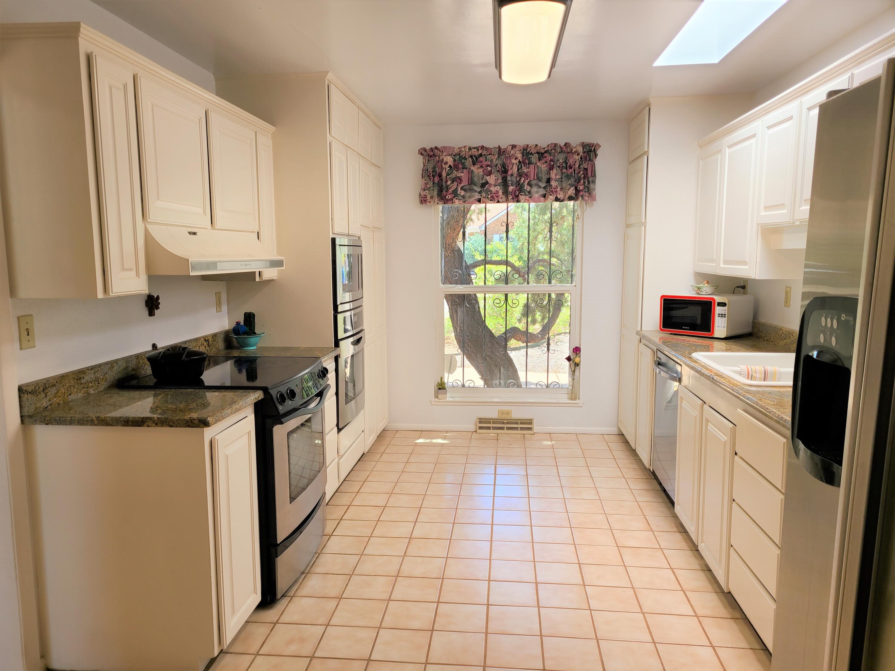 7501 Arroyo Del Oso Avenue NE