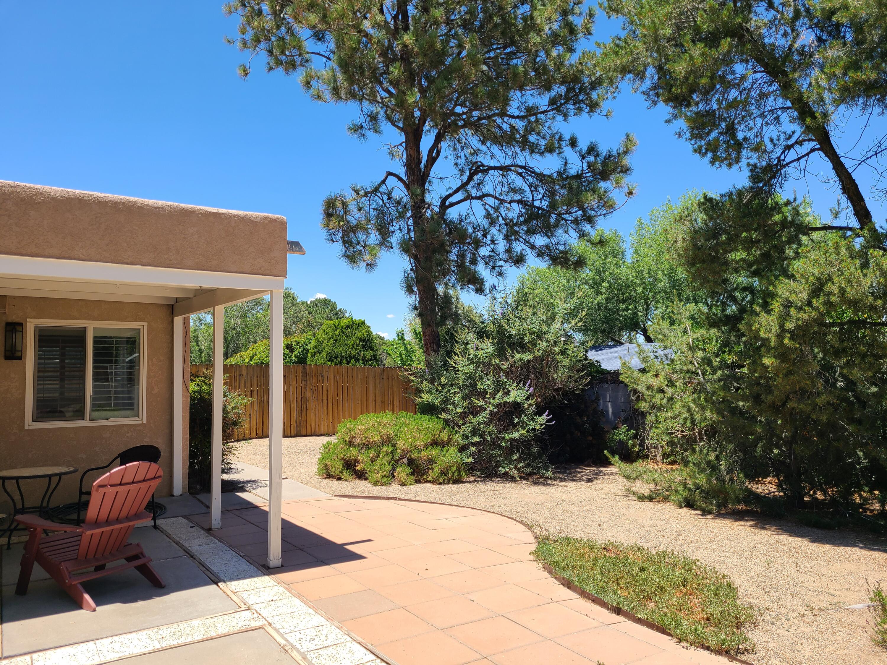 7501 Arroyo Del Oso Avenue NE