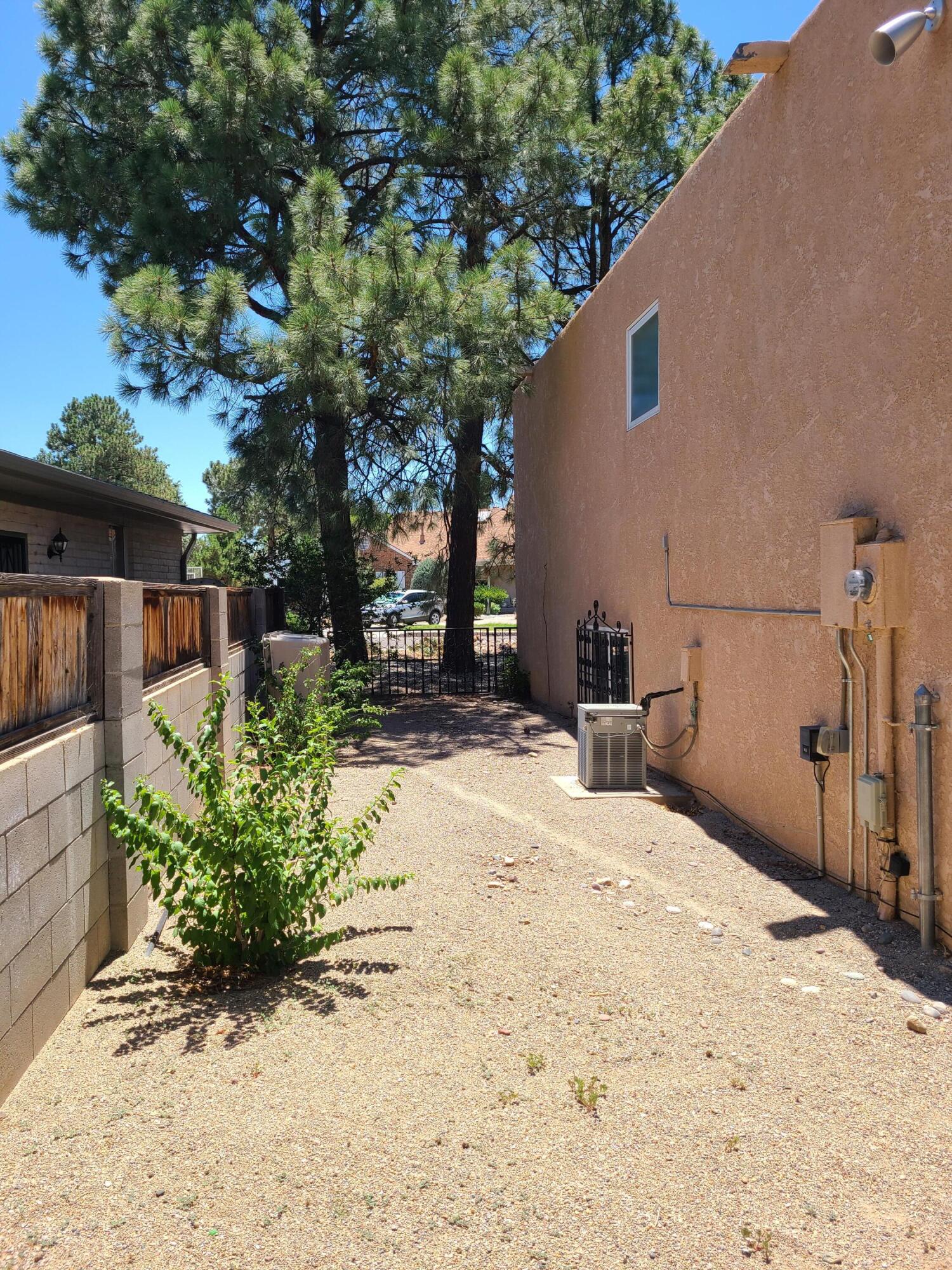 7501 Arroyo Del Oso Avenue NE