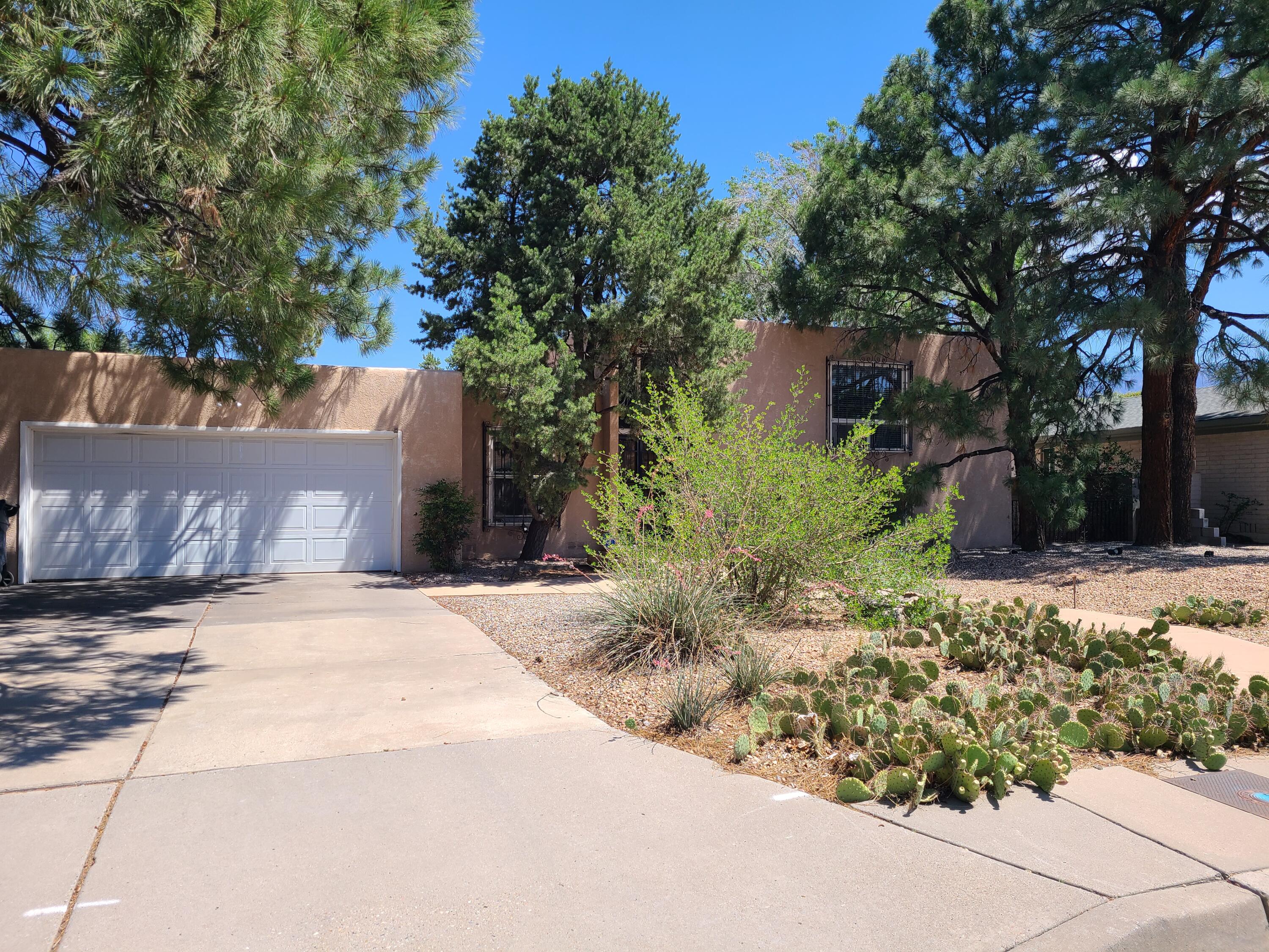 7501 Arroyo Del Oso Avenue NE