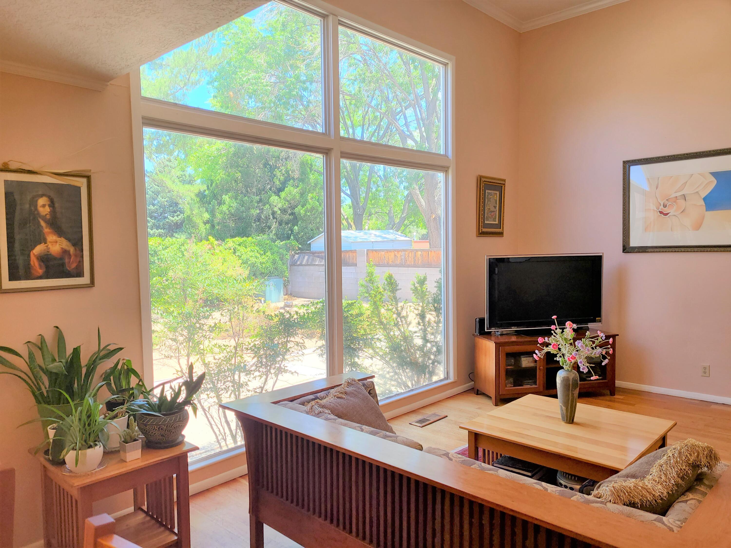 7501 Arroyo Del Oso Avenue NE