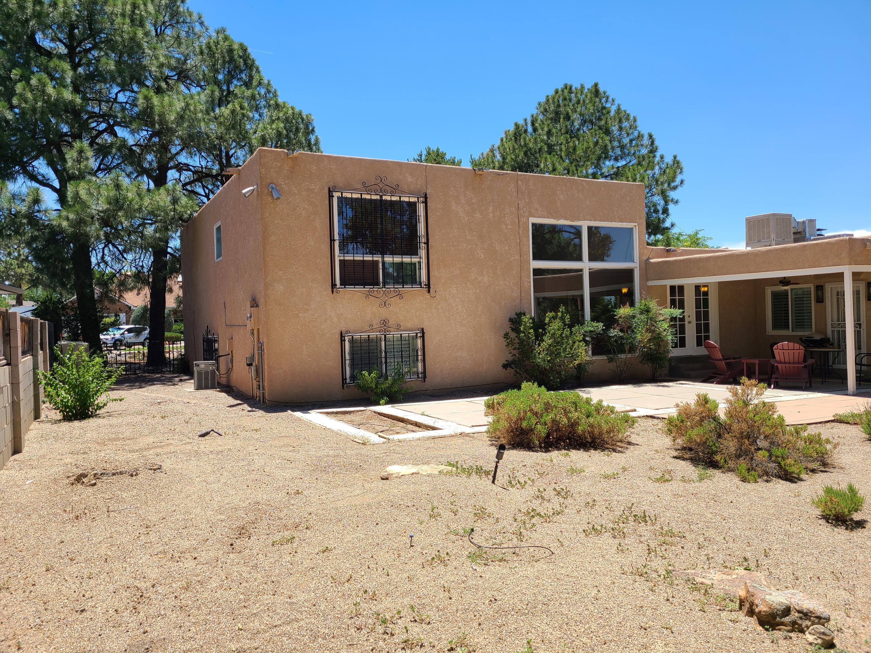7501 Arroyo Del Oso Avenue NE