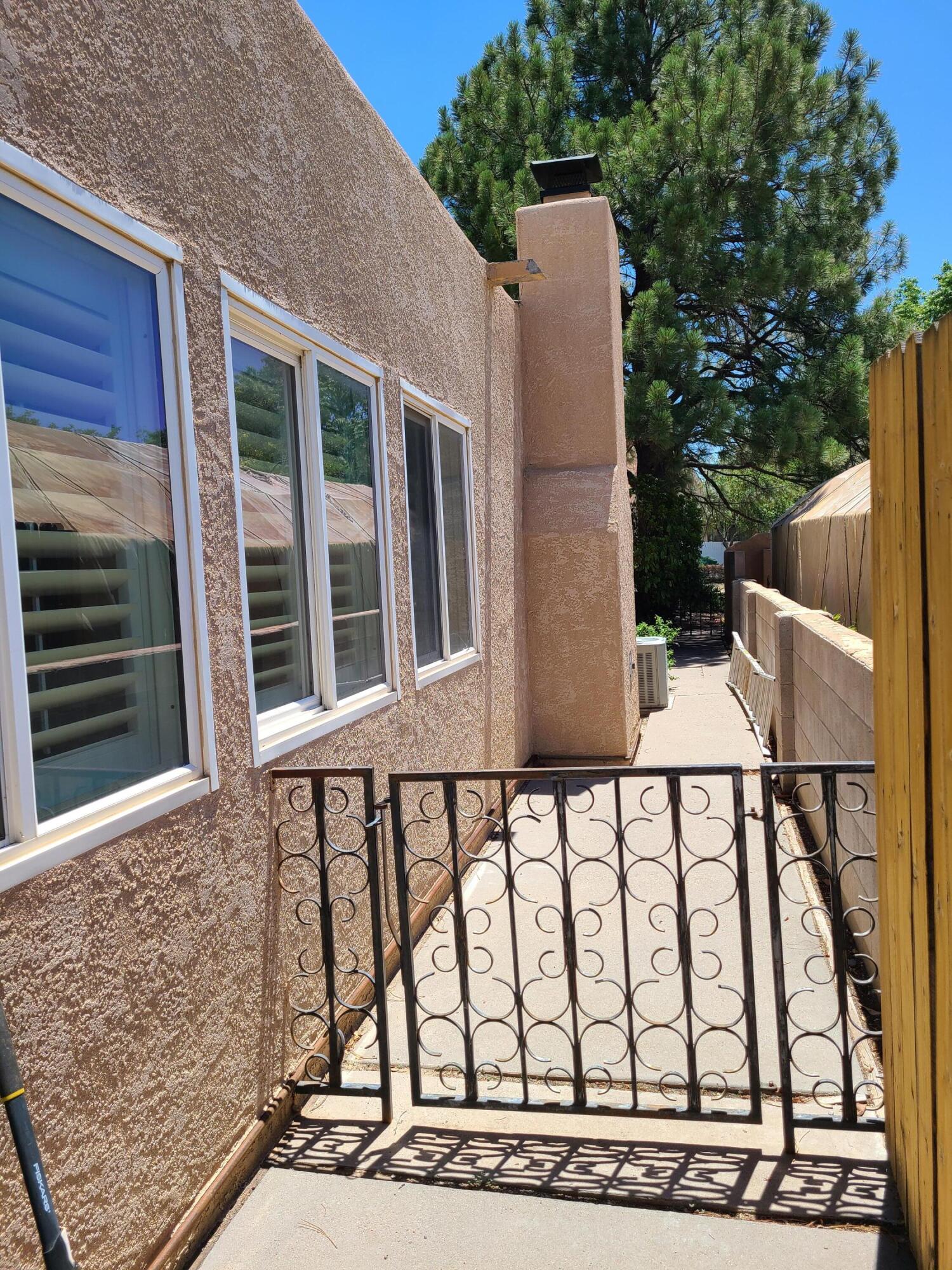 7501 Arroyo Del Oso Avenue NE