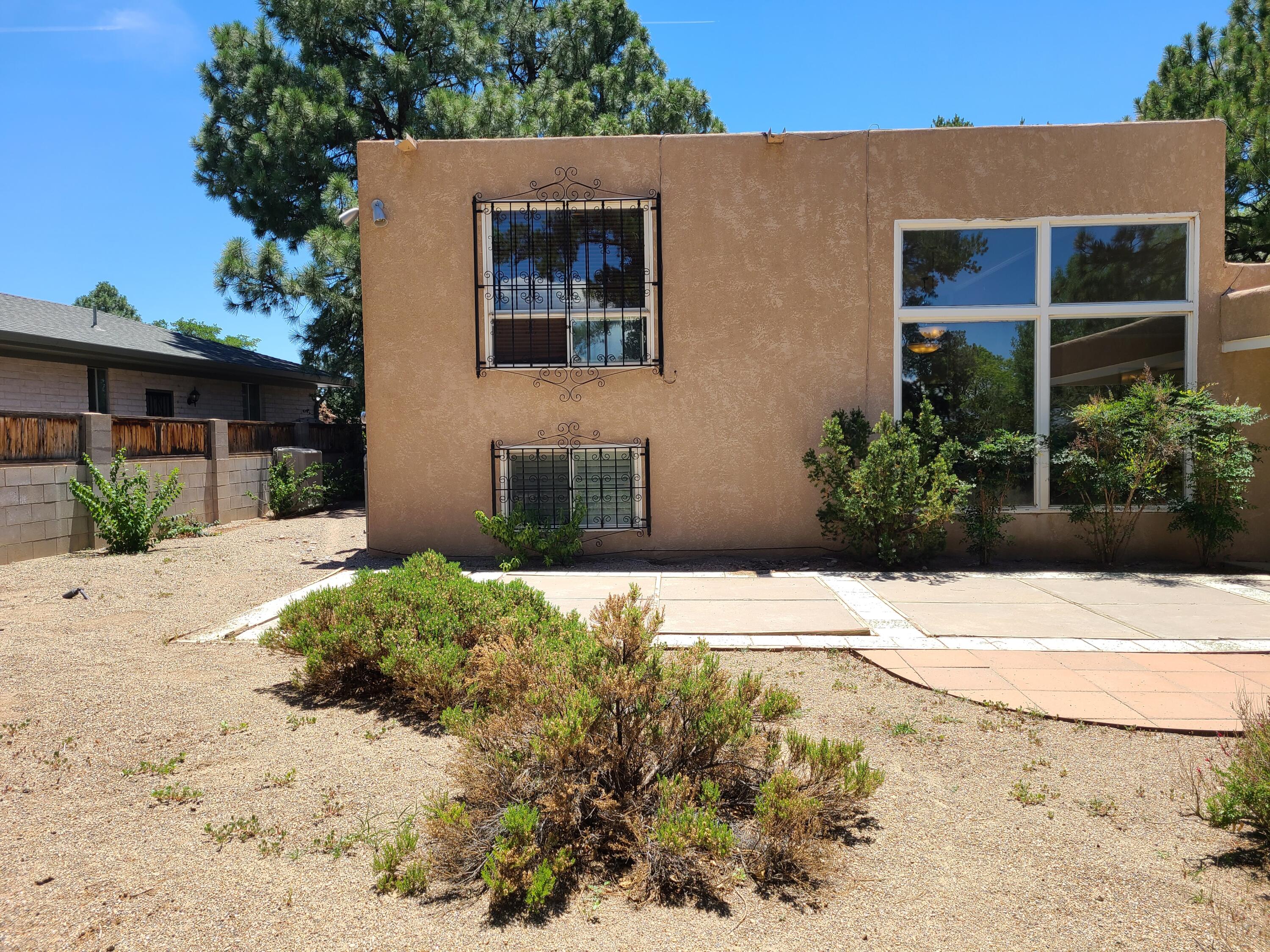 7501 Arroyo Del Oso Avenue NE