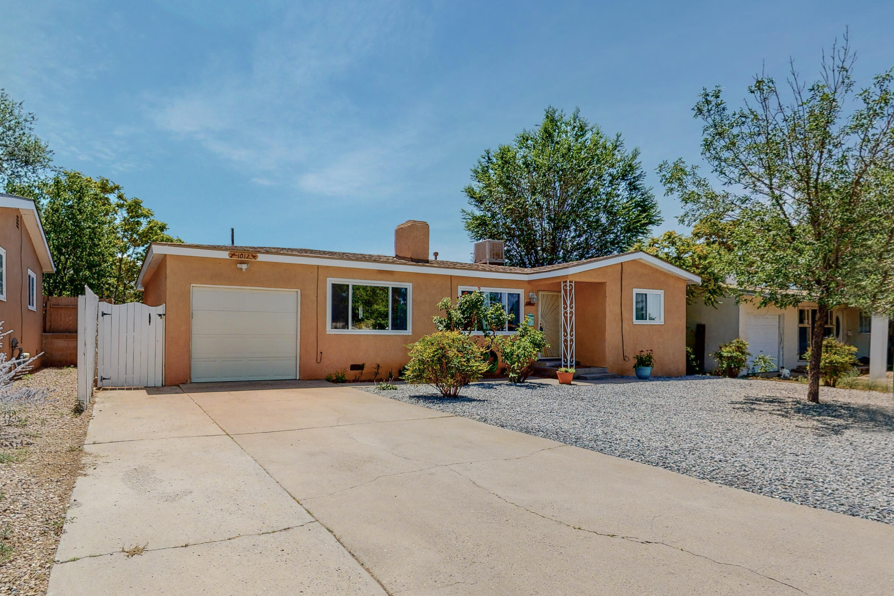 1012 CLANCY Drive NE
