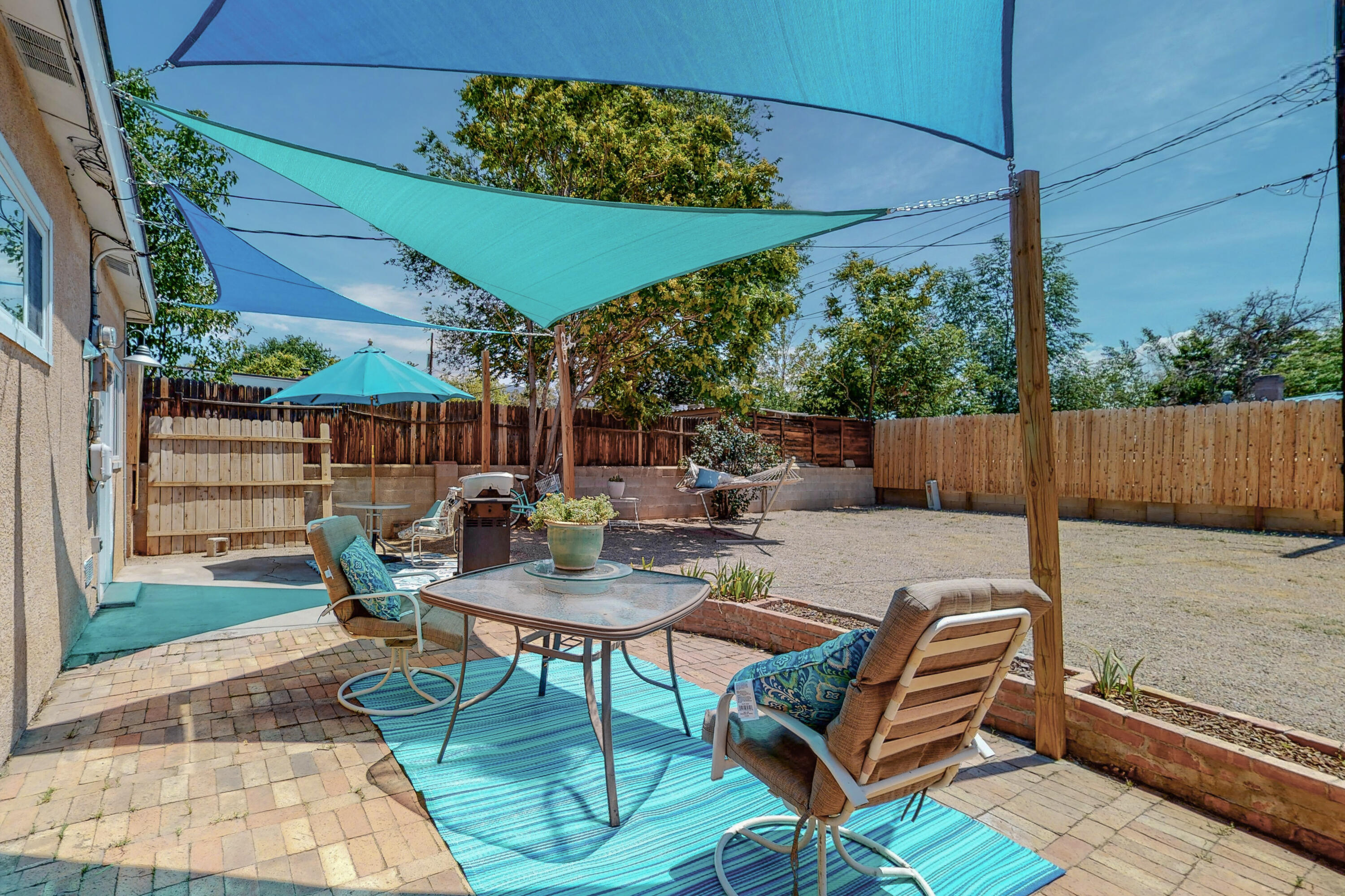 1012 CLANCY Drive NE