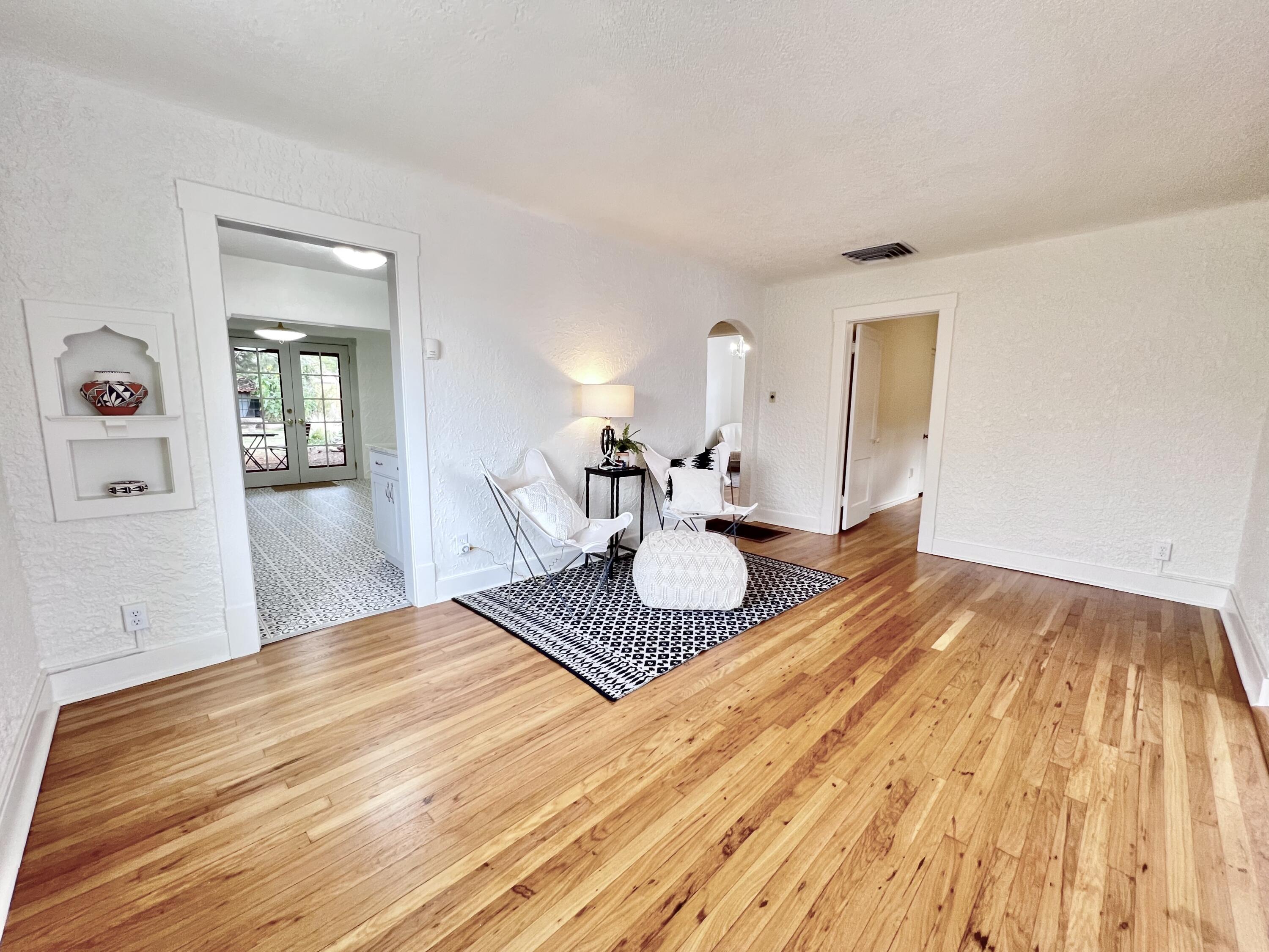 412 STANFORD Drive SE
