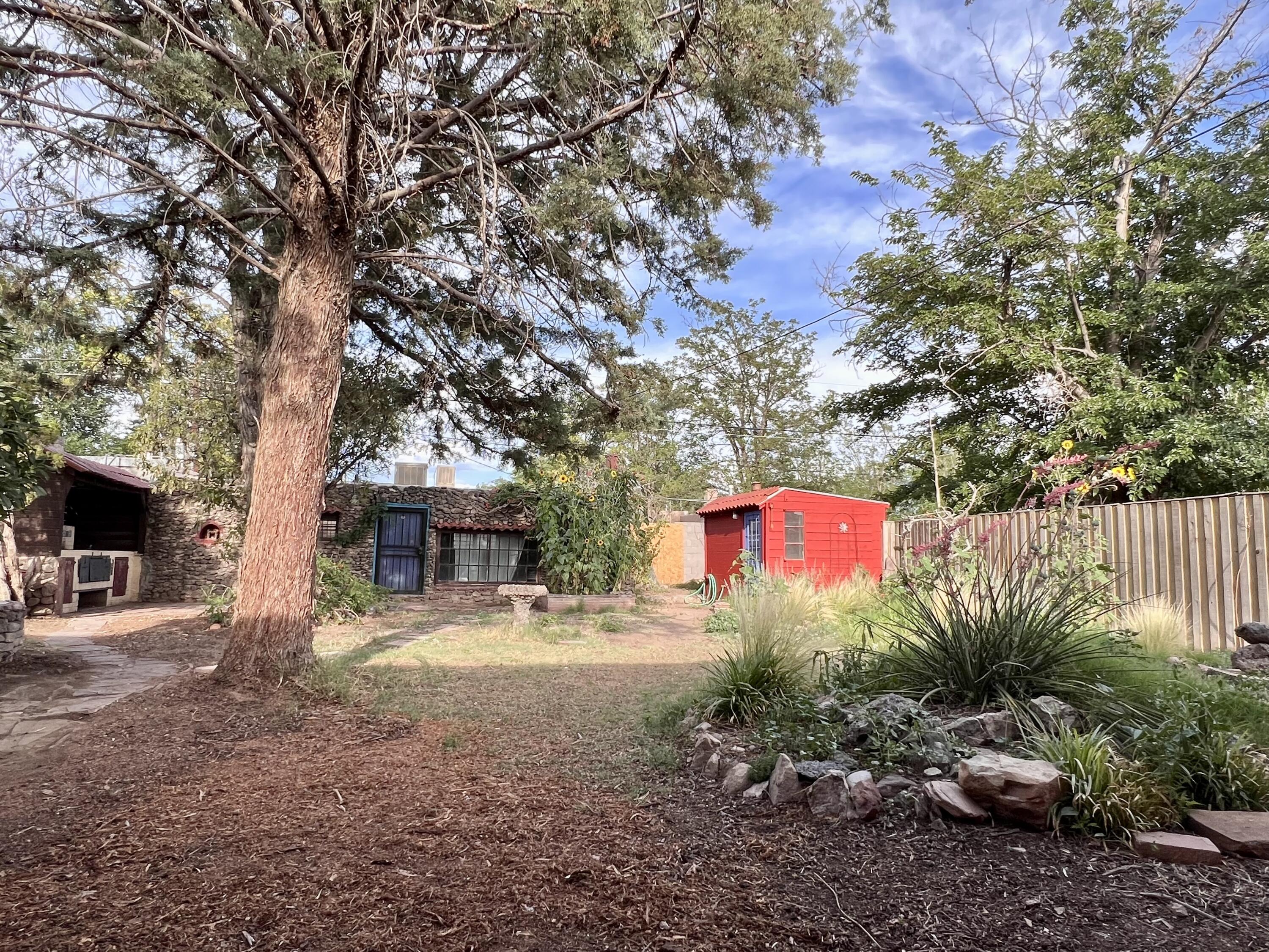 412 STANFORD Drive SE