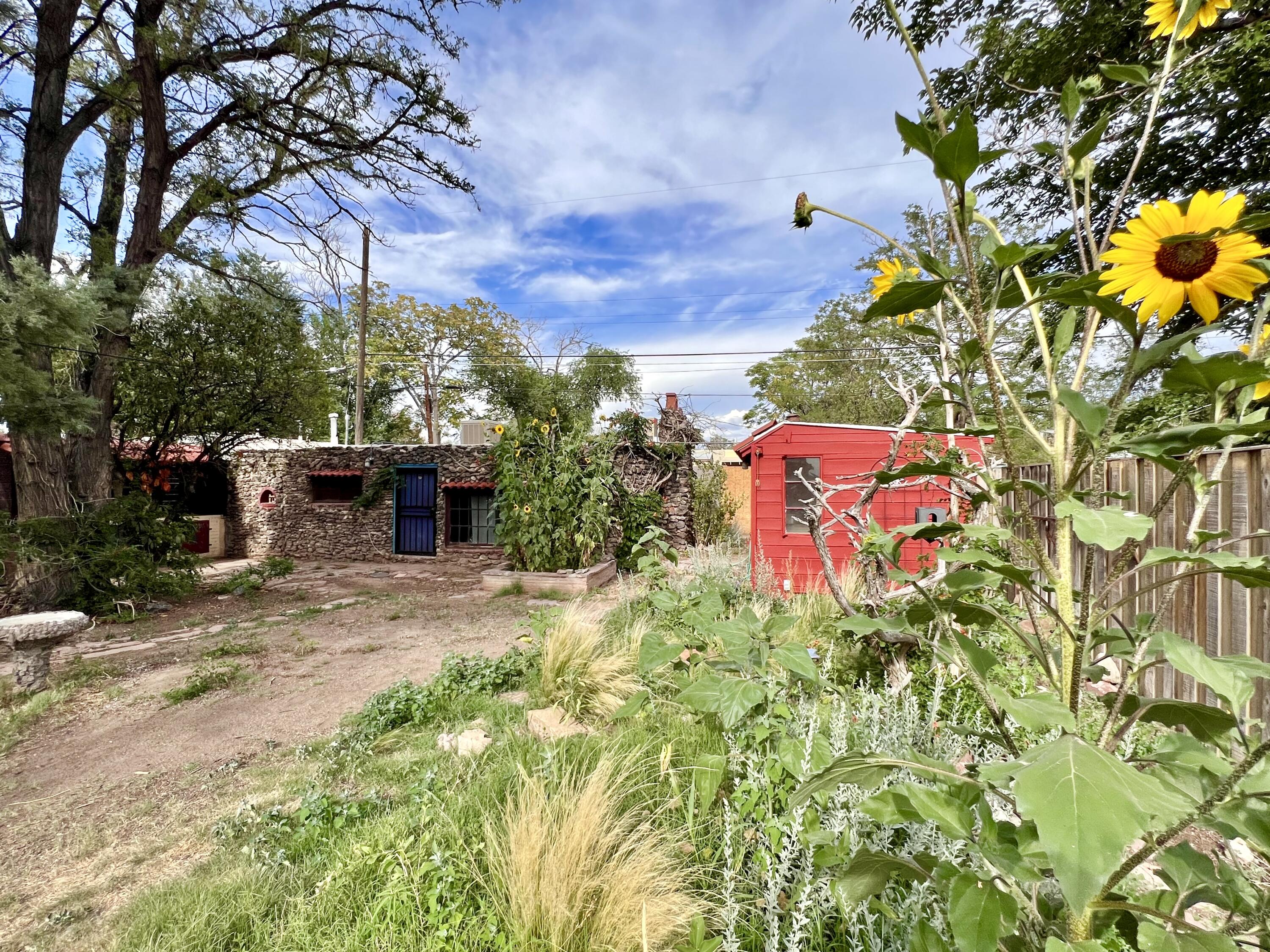 412 STANFORD Drive SE