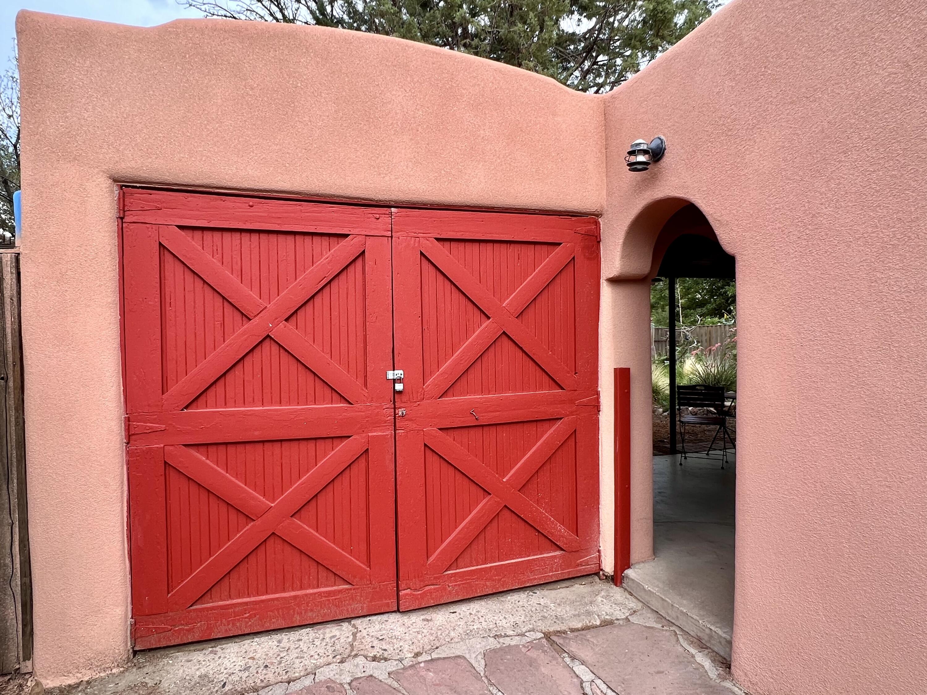412 STANFORD Drive SE