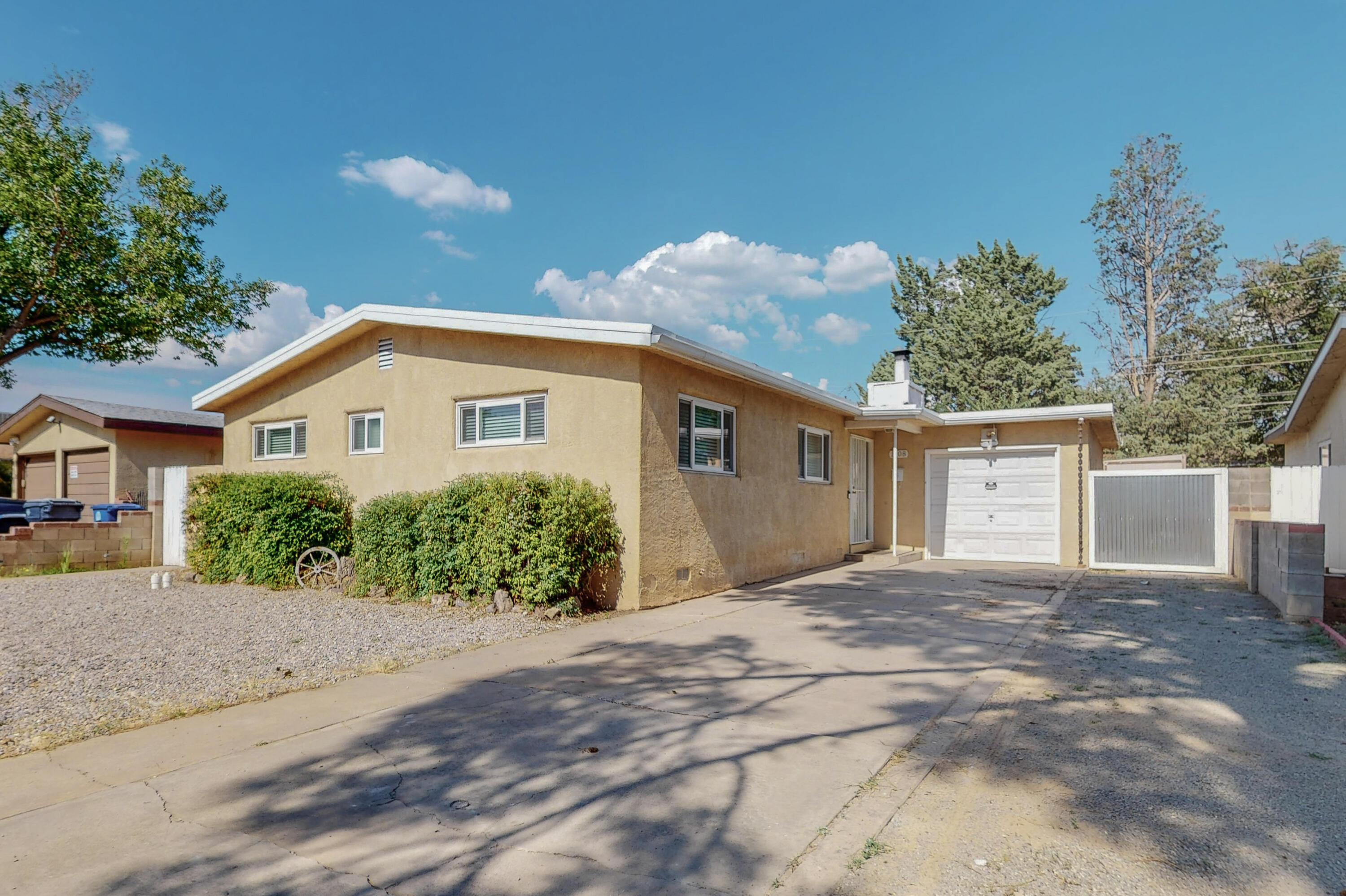 1108 Alcazar Street NE