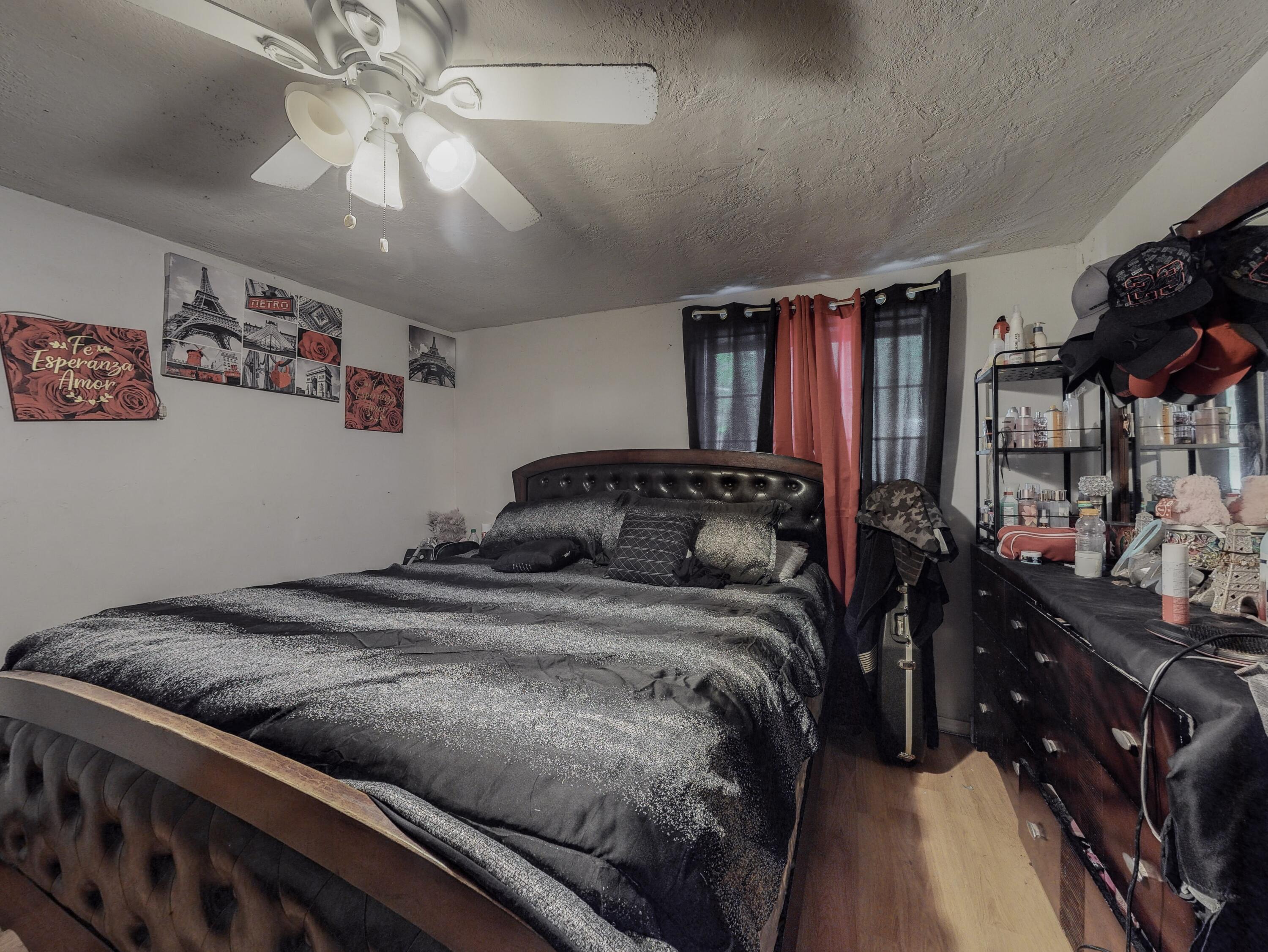 2213 HOOPER SW