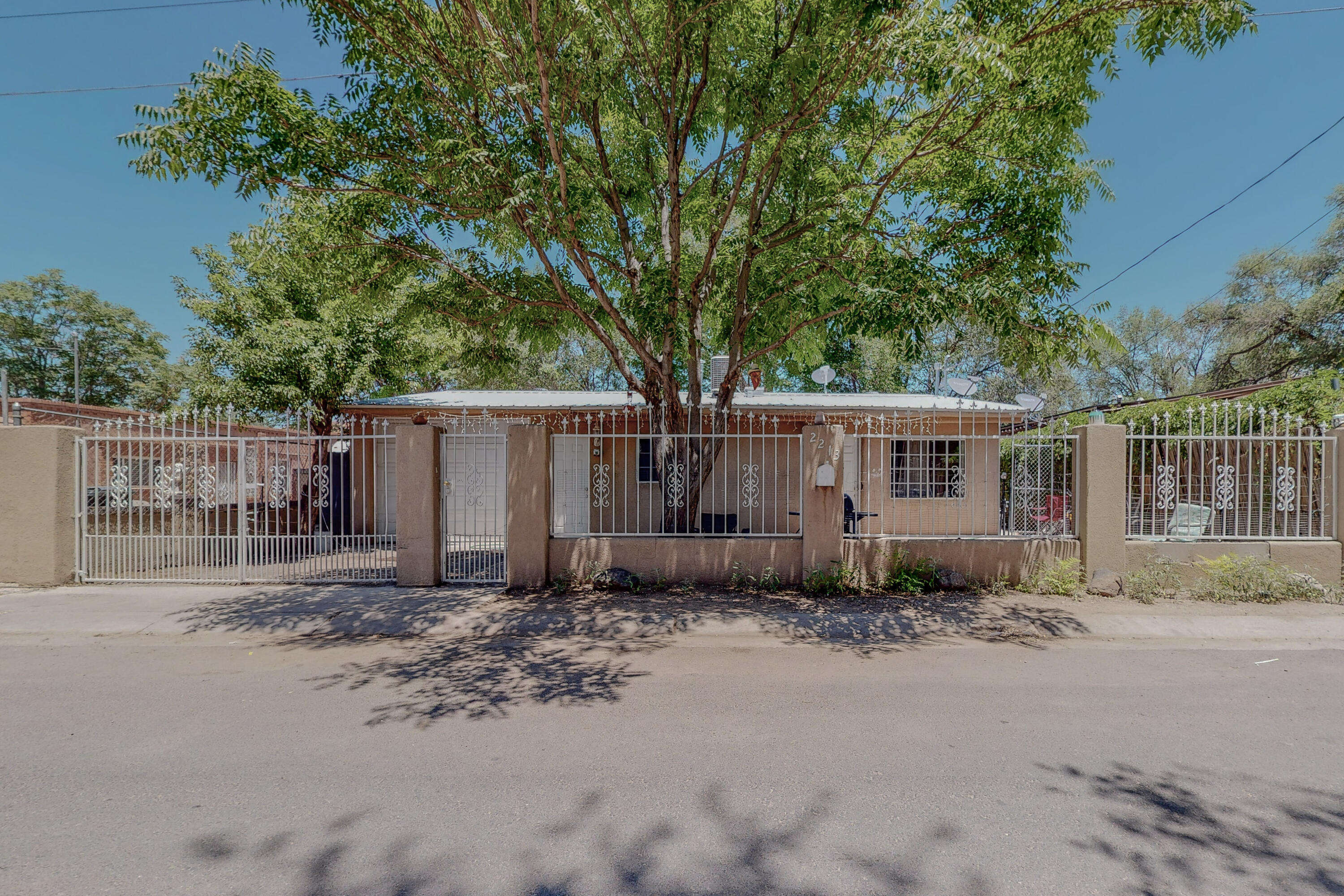 2213 HOOPER SW