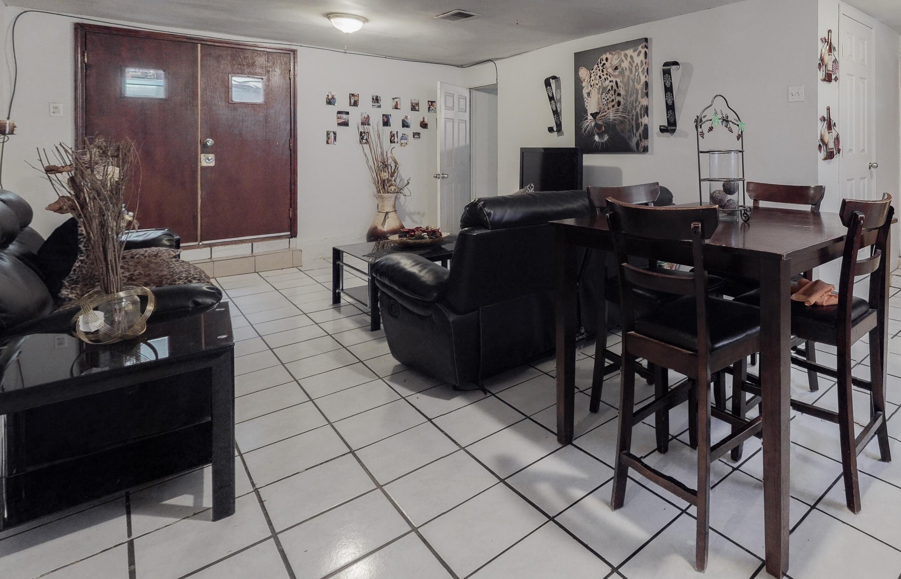 2213 HOOPER SW