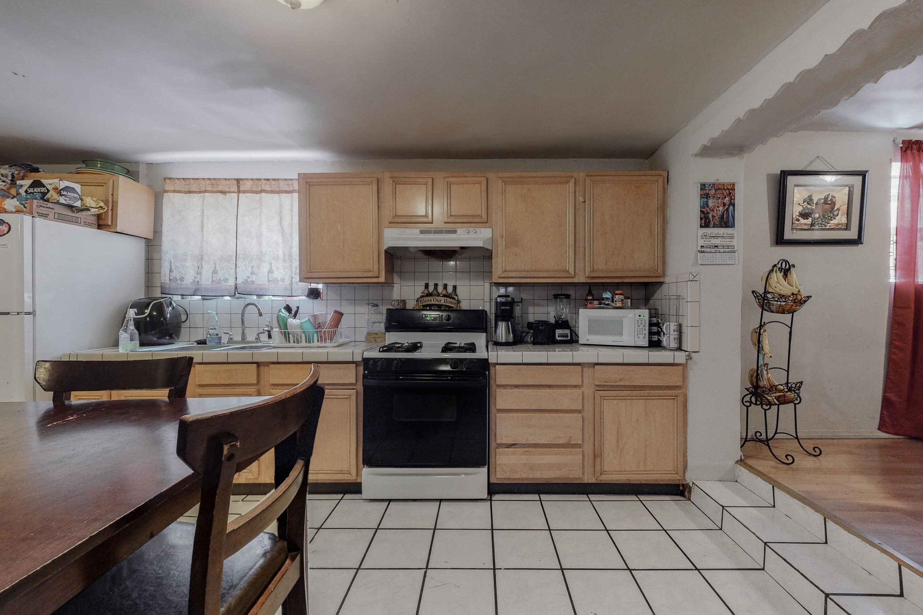 2213 HOOPER SW
