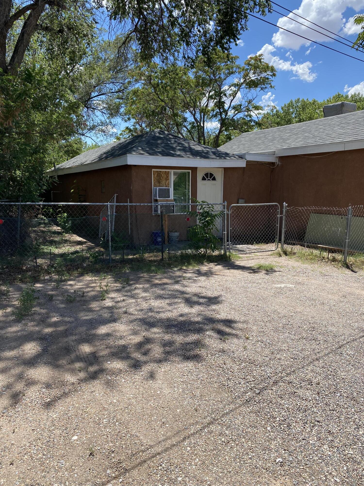 1400 BLAKE Road SW