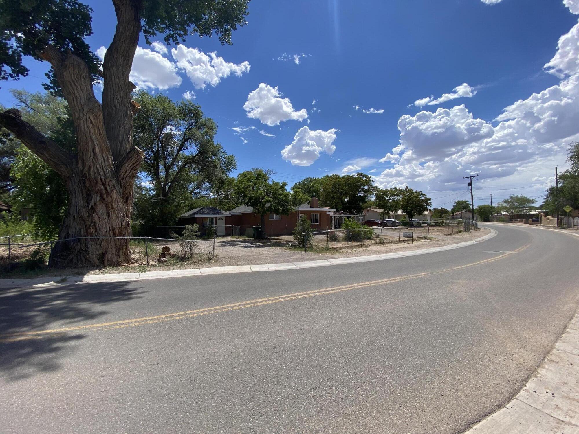 1400 BLAKE Road SW