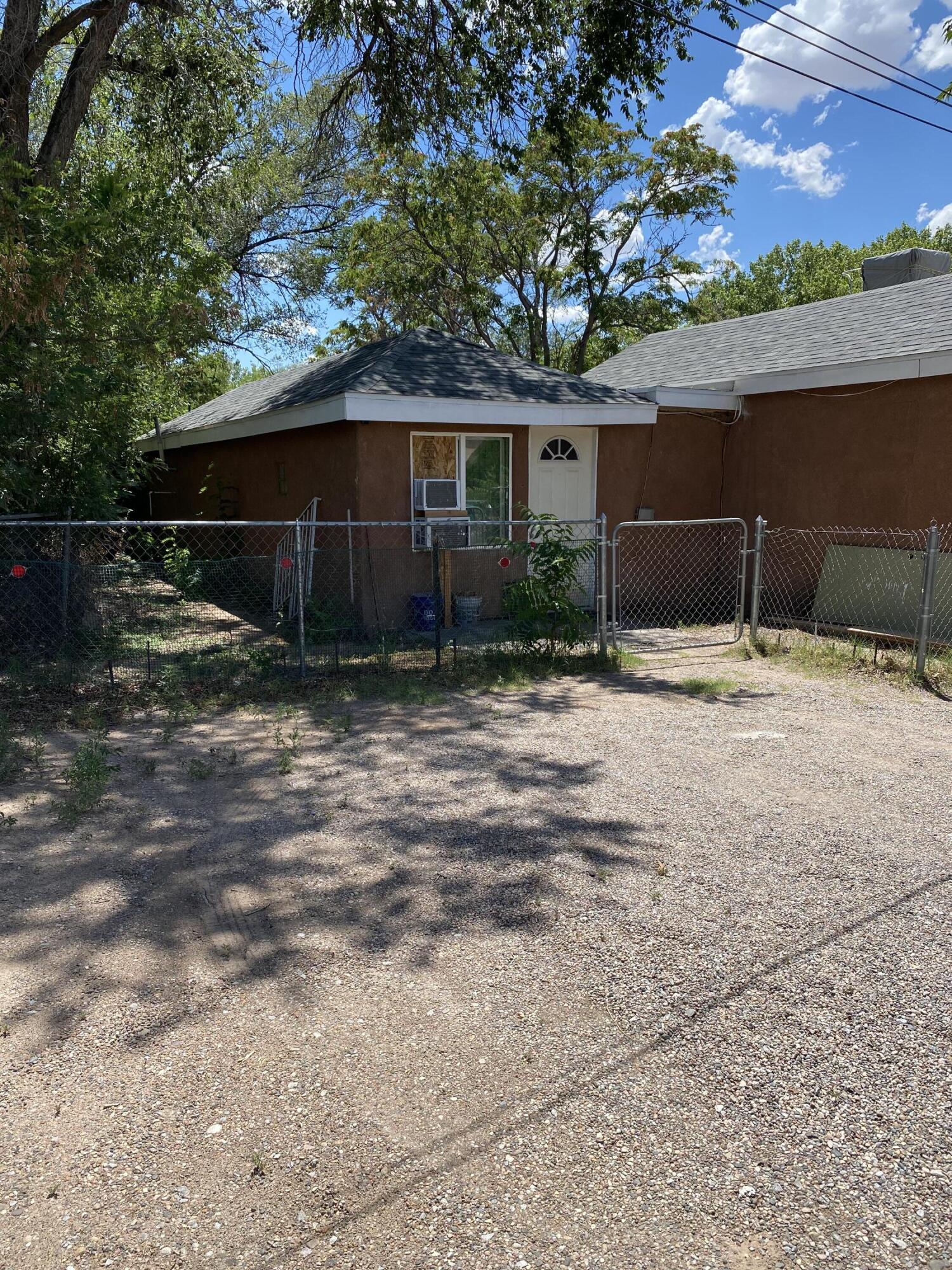 1400 BLAKE Road SW