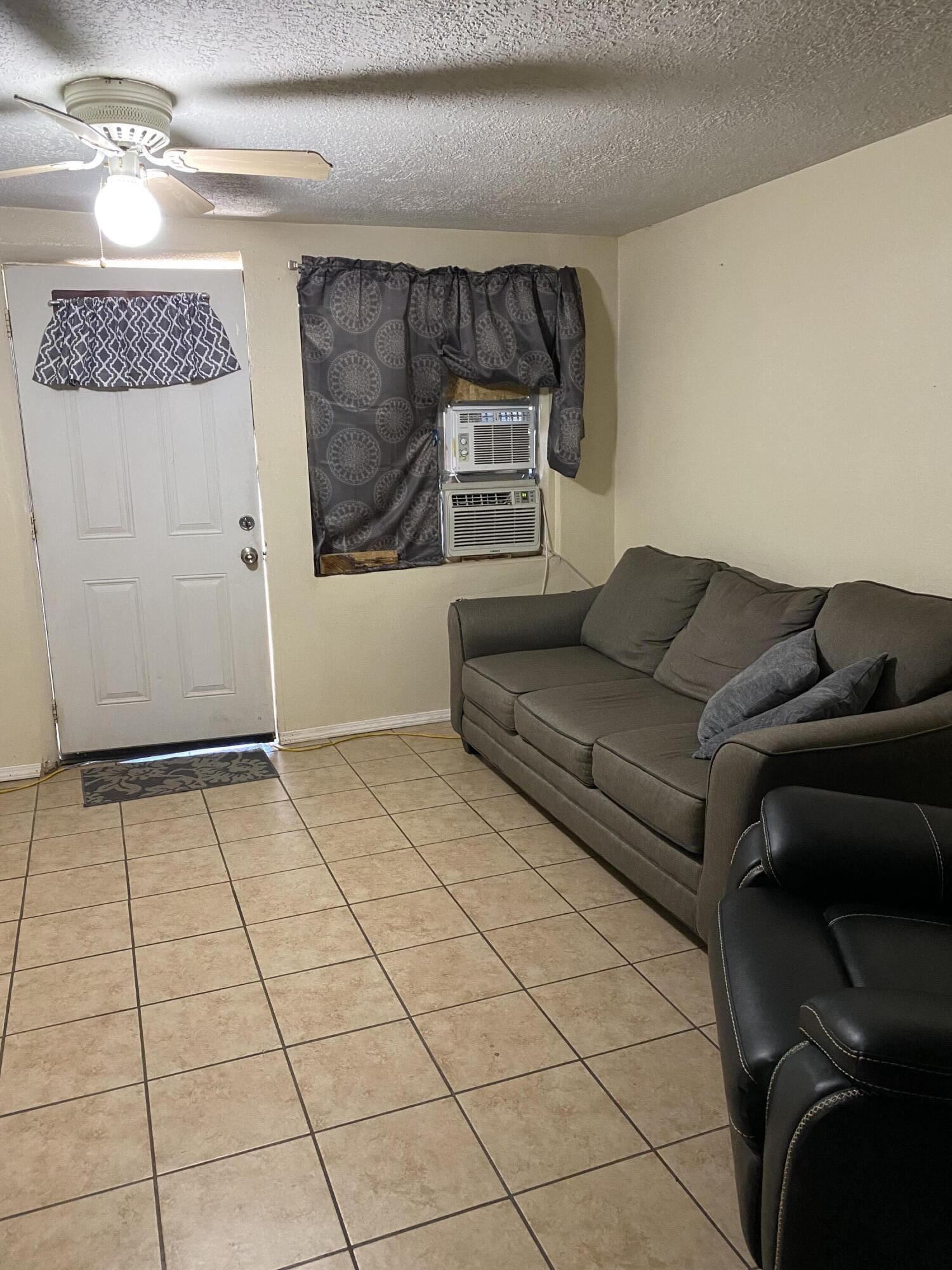 1400 BLAKE Road SW