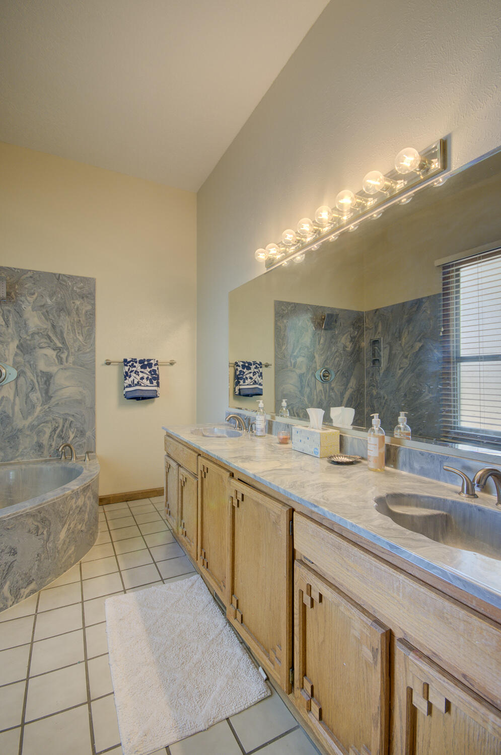3250 RIO BRAVO Boulevard SW