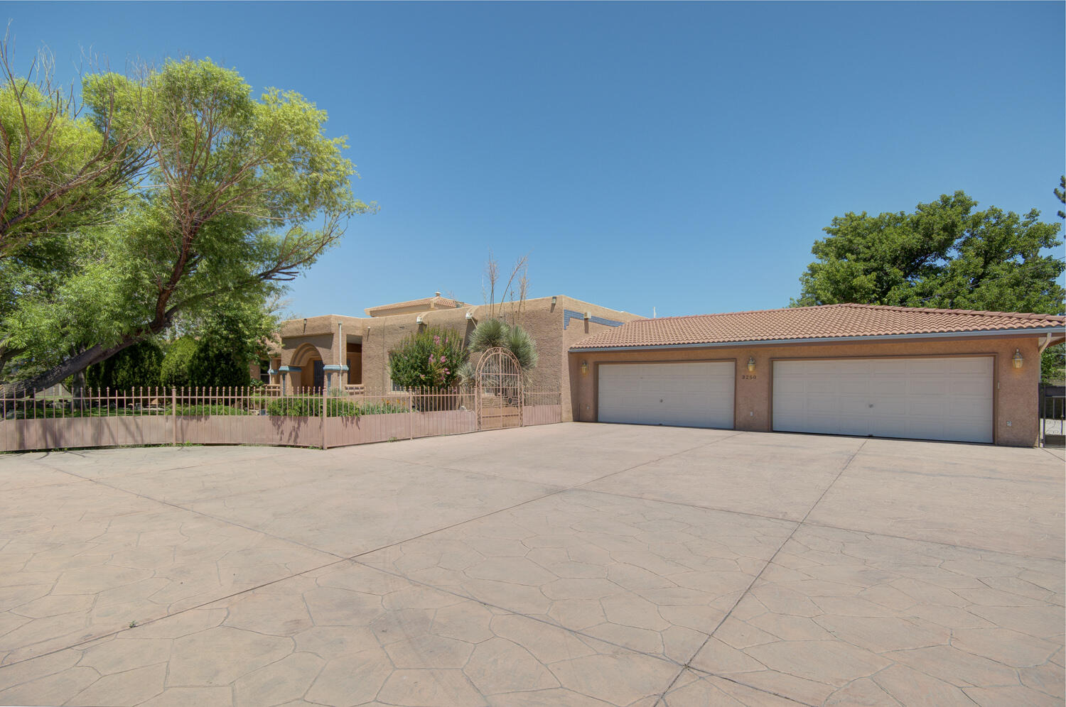 3250 RIO BRAVO Boulevard SW