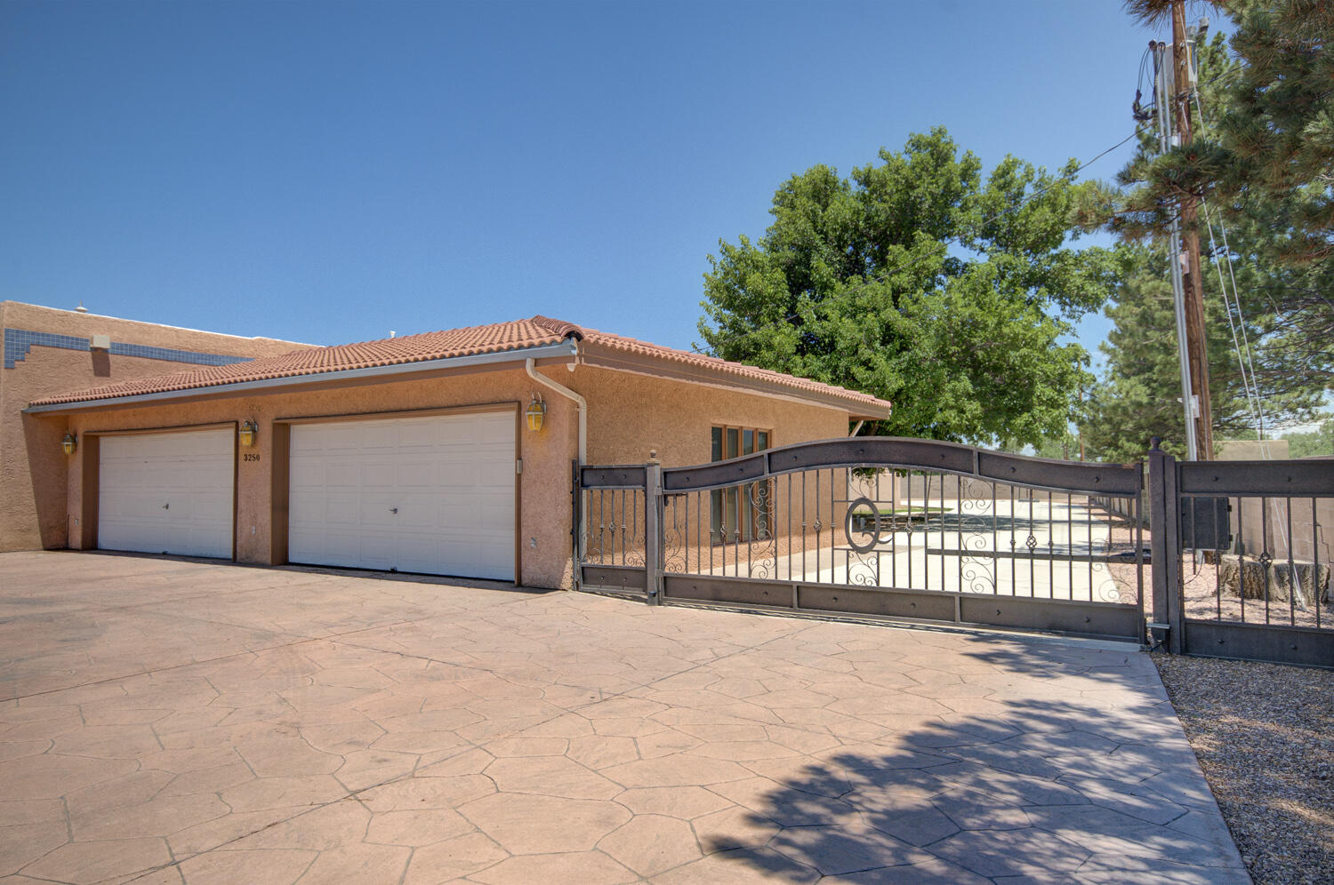 3250 RIO BRAVO Boulevard SW