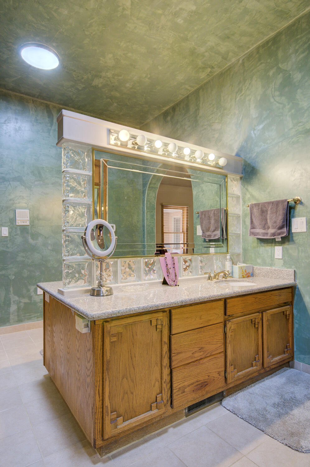 3250 RIO BRAVO Boulevard SW