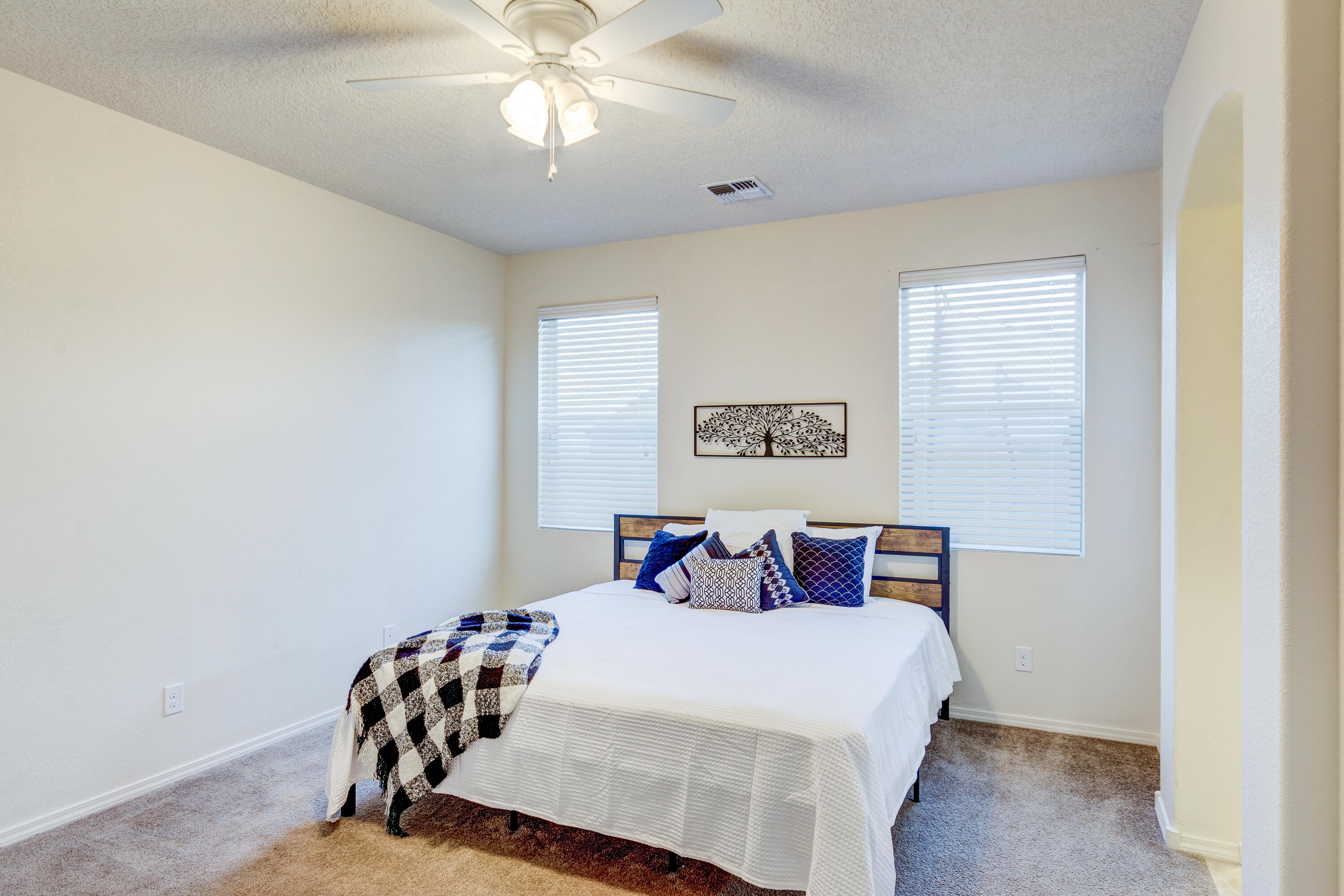 1403 Blue Sky Loop NE