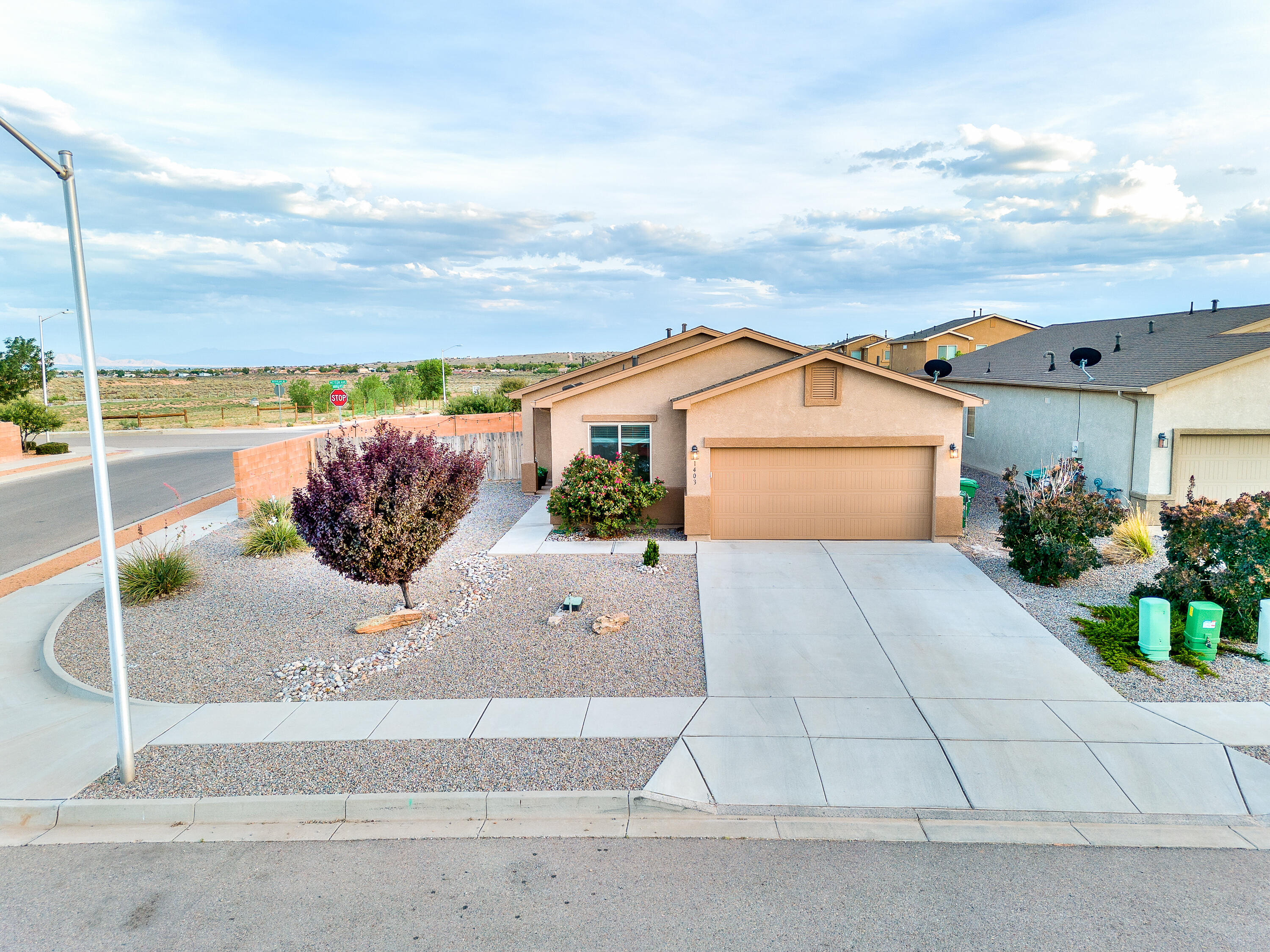 1403 Blue Sky Loop NE